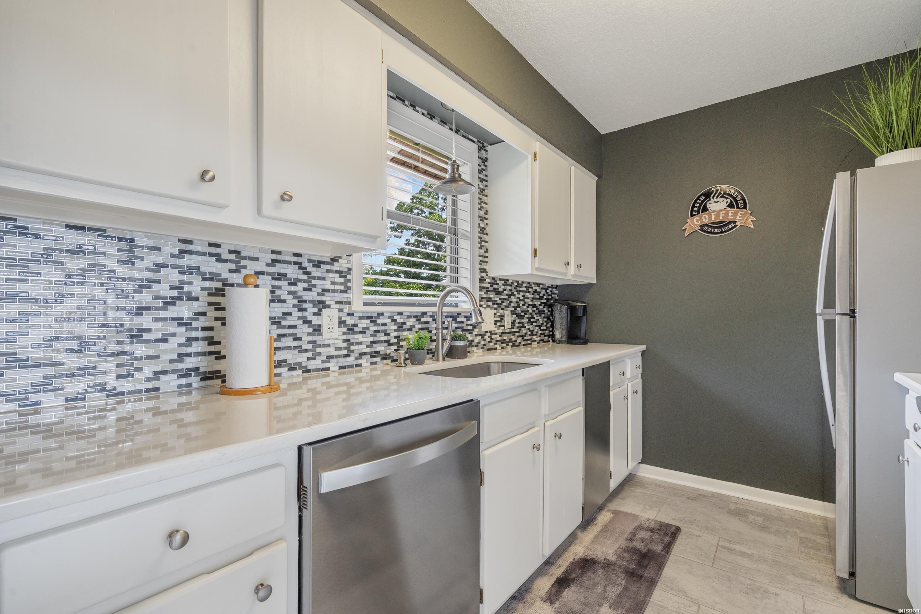 250 Grand Isle Property Photo 8