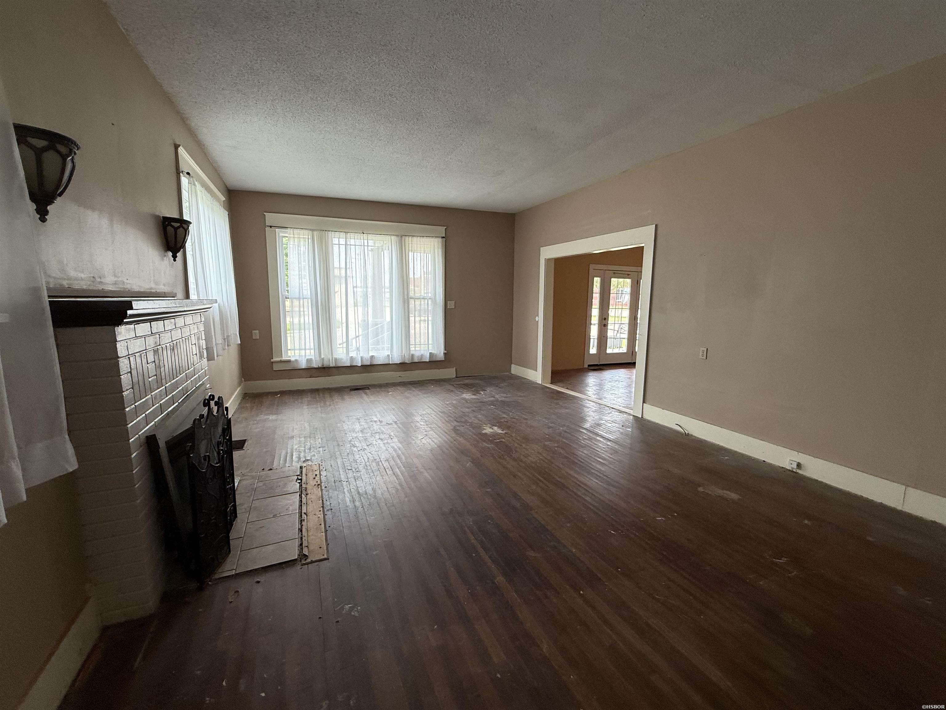 801 Crittenden Street Property Photo 7