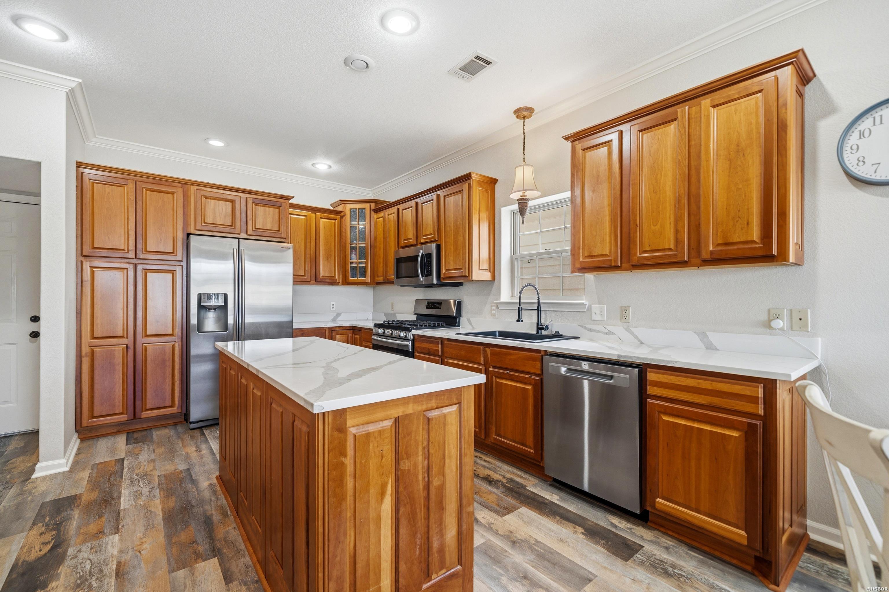 108 Eagleview Point Property Photo 8