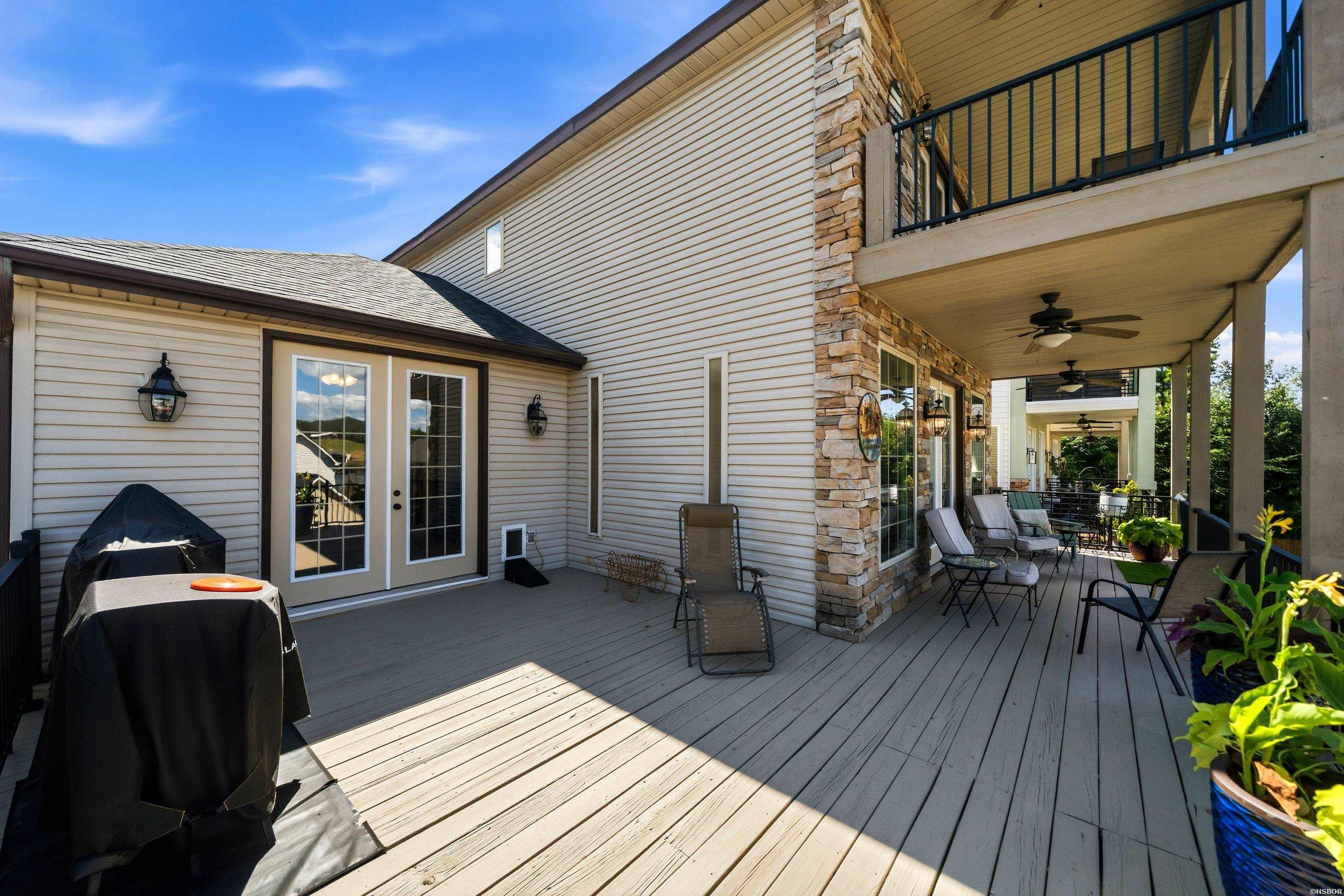 108 Eagleview Point Property Photo 37