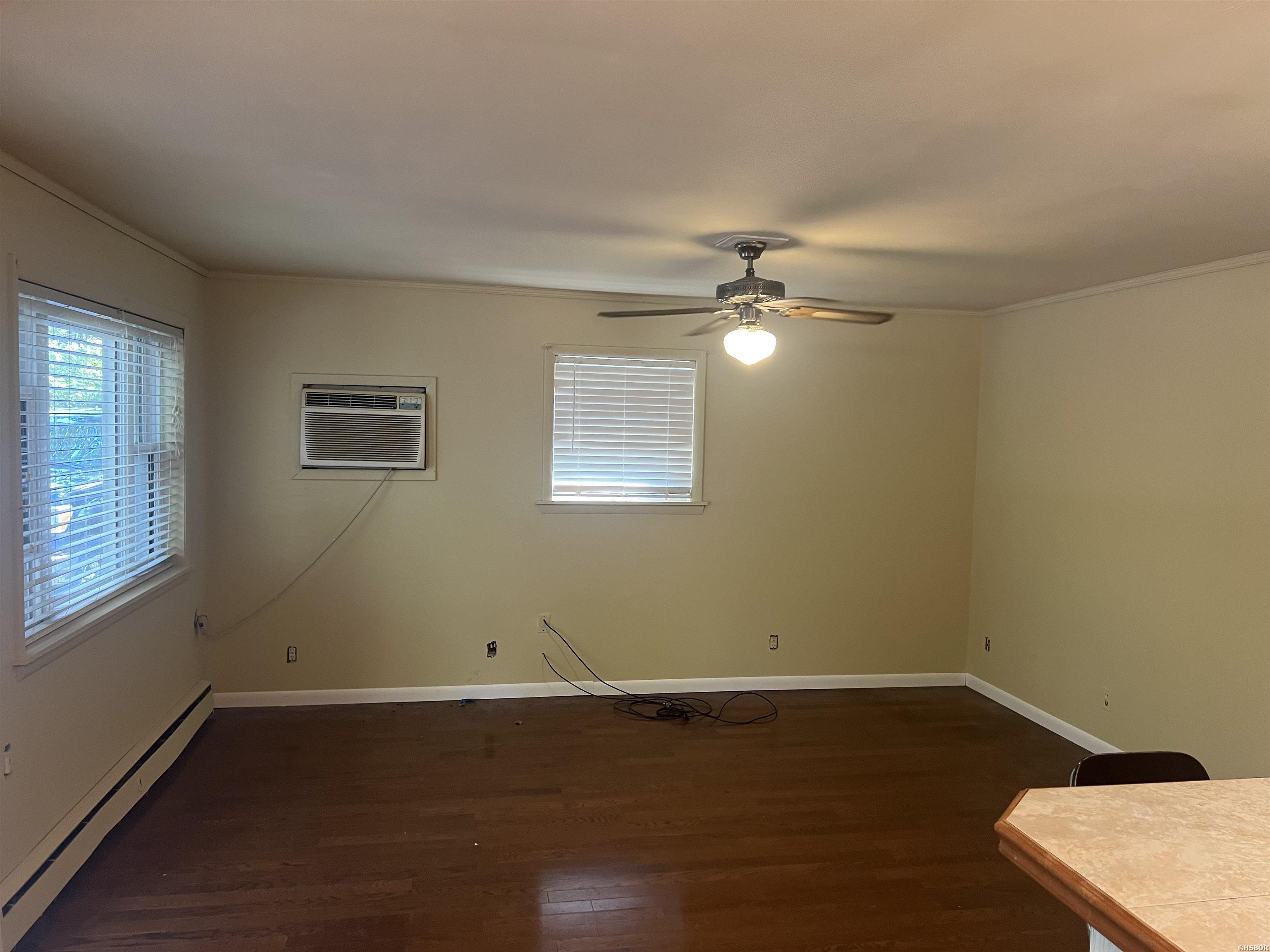 148 Suzanne Property Photo 4
