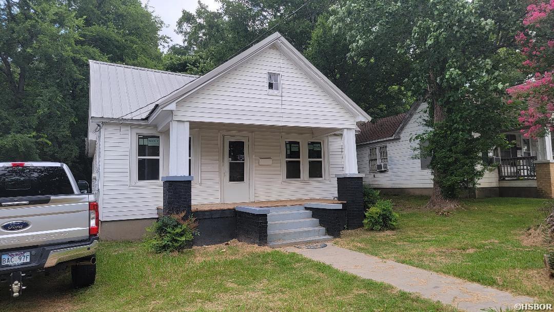 1012 HOBSON Property Photo 1