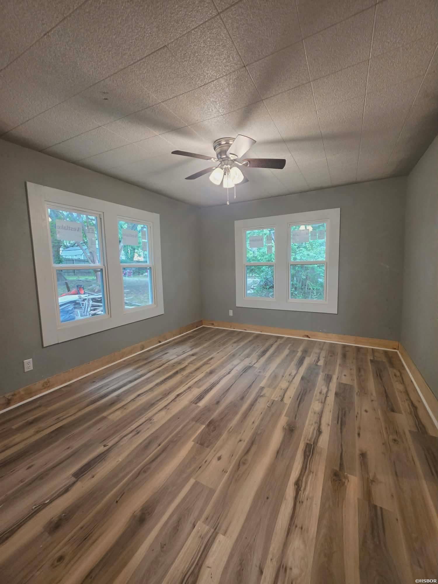 1012 Hobson Property Photo 3