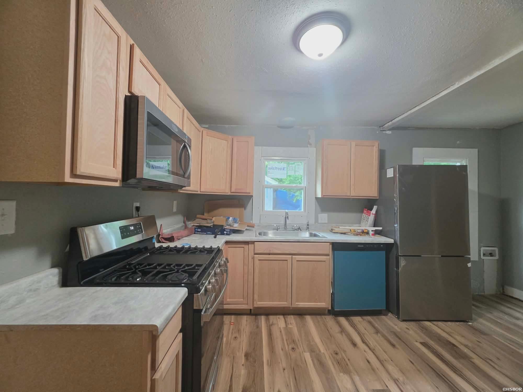 1012 Hobson Property Photo 4