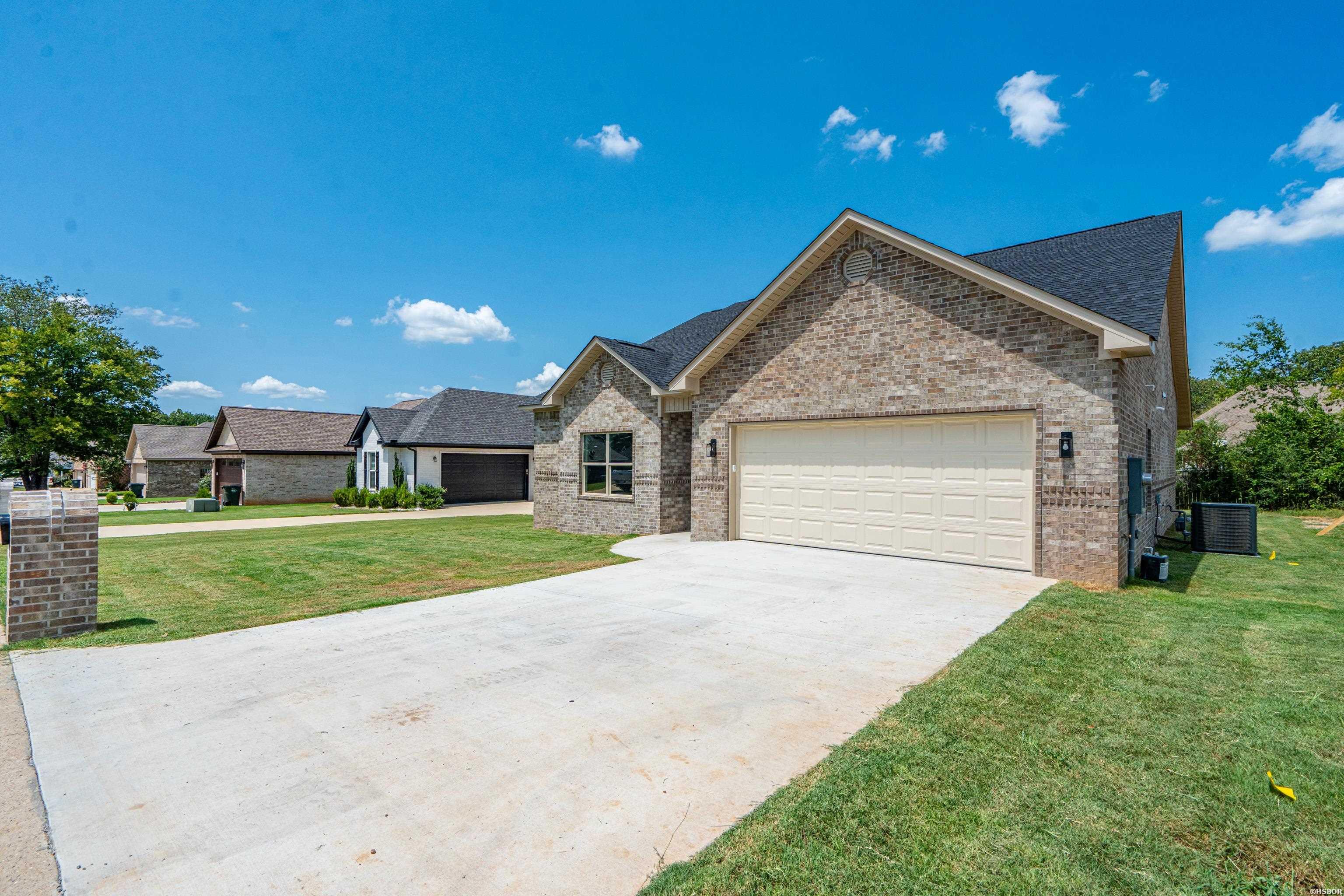 131 LEGACY Property Photo 1