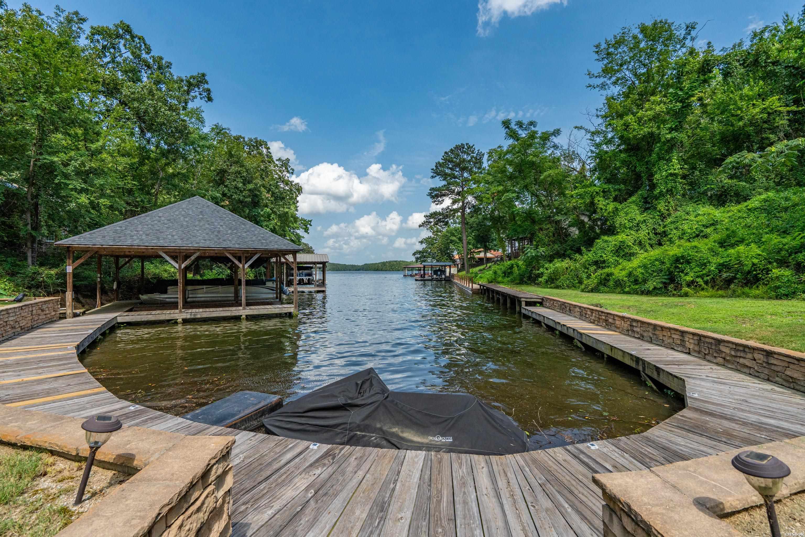 550 Long Island Drive Property Photo 44