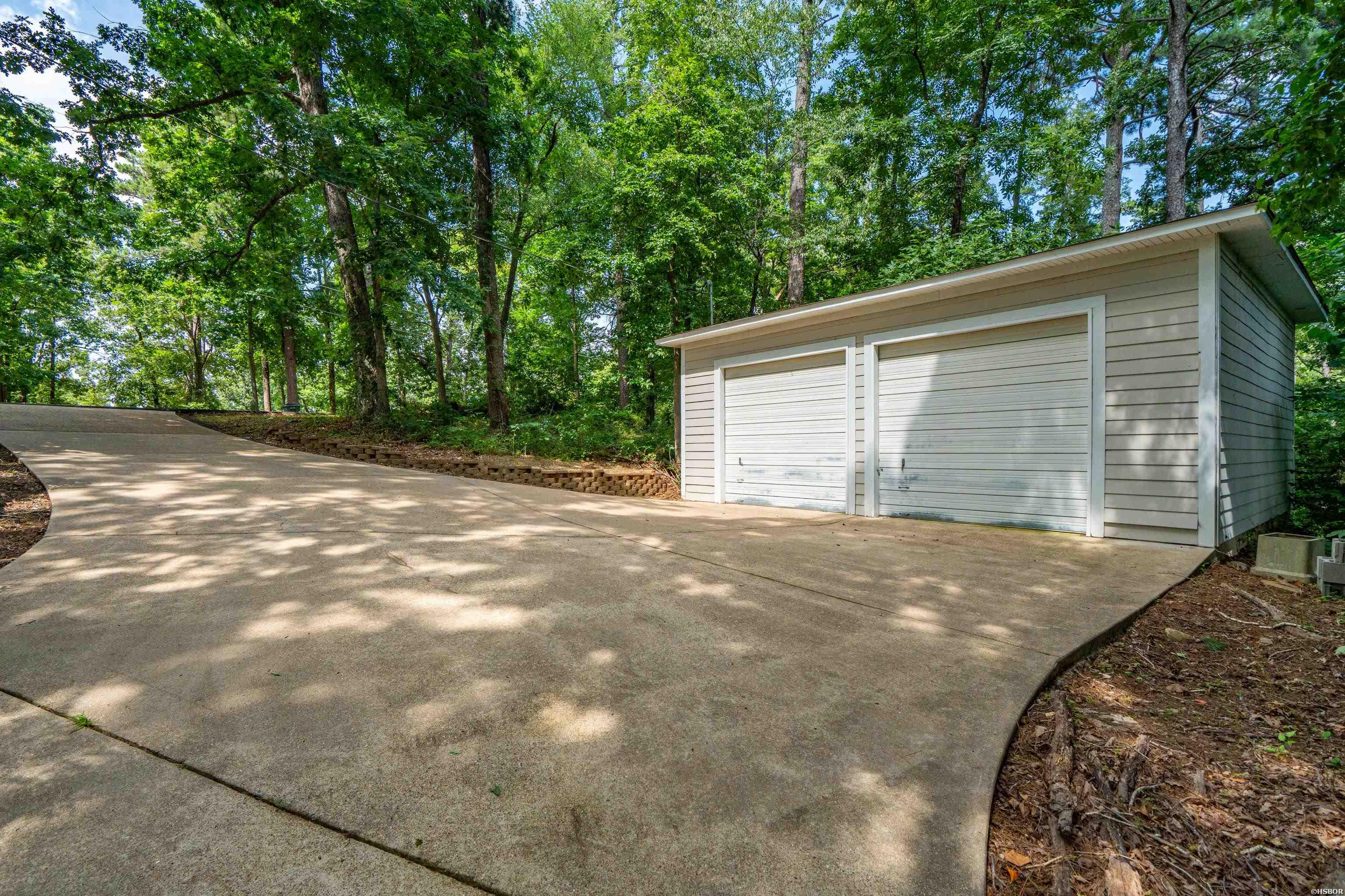 550 Long Island Drive Property Photo 48