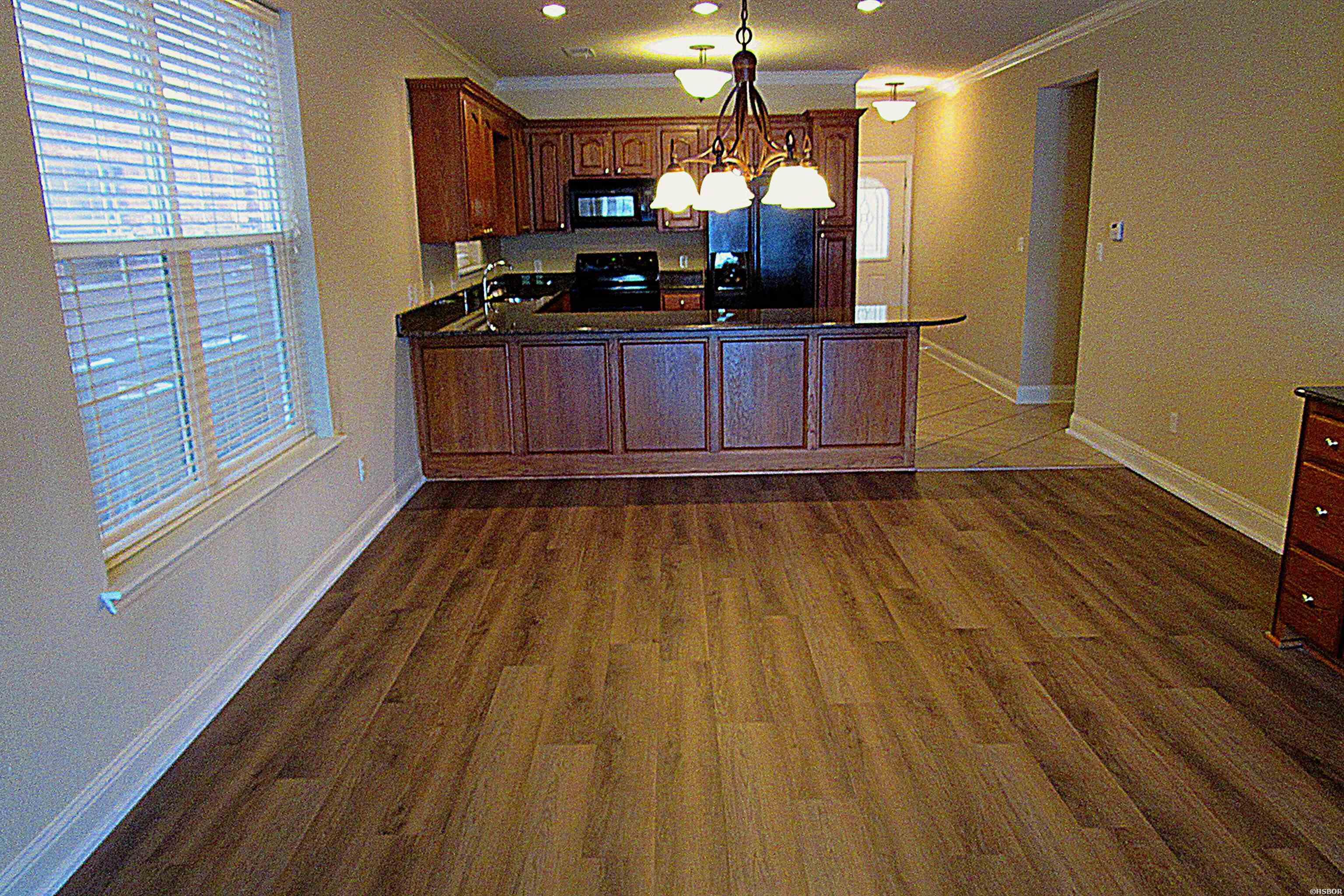 451 Lakeland Property Photo 14
