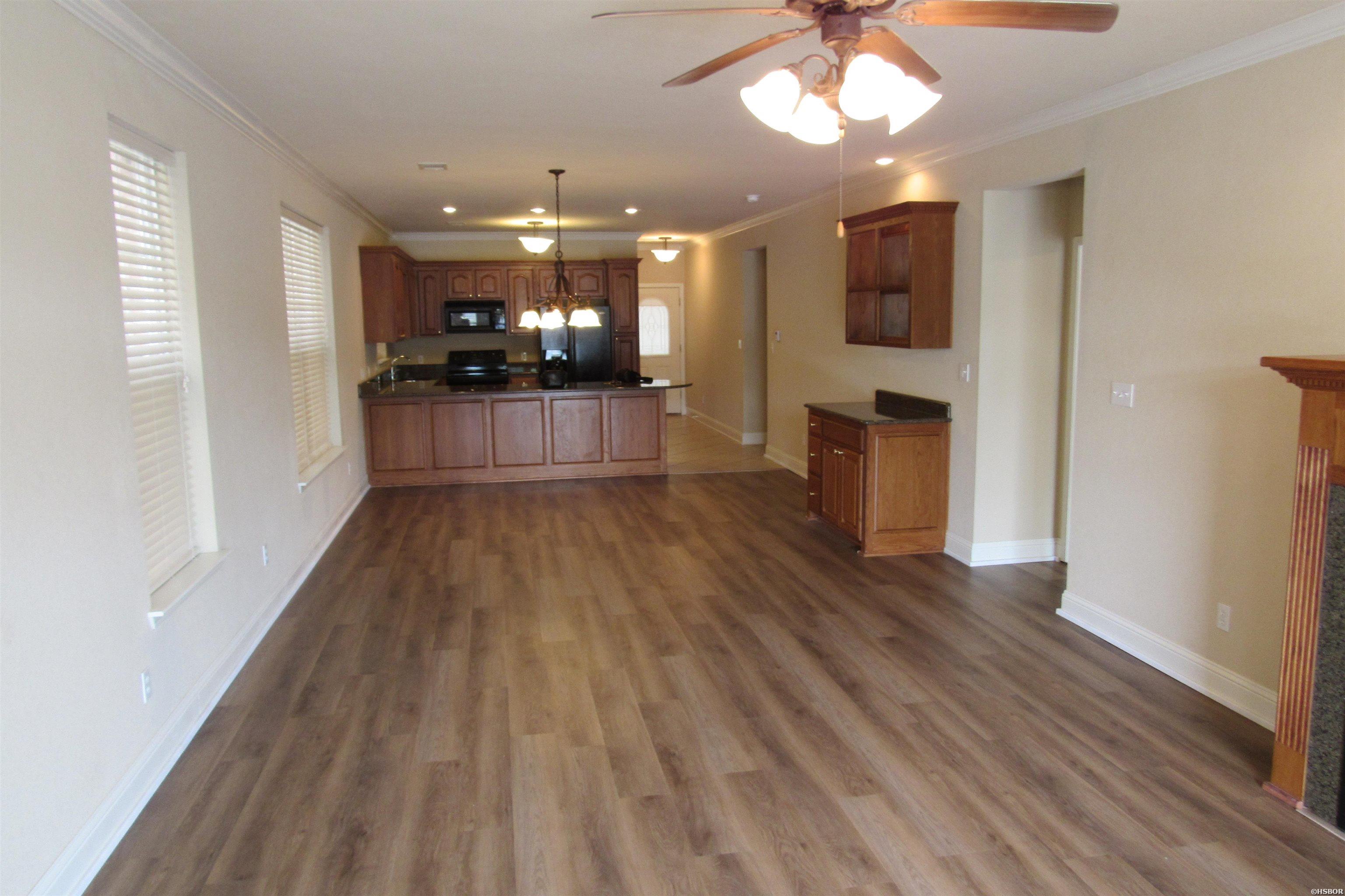 451 Lakeland Property Photo 16