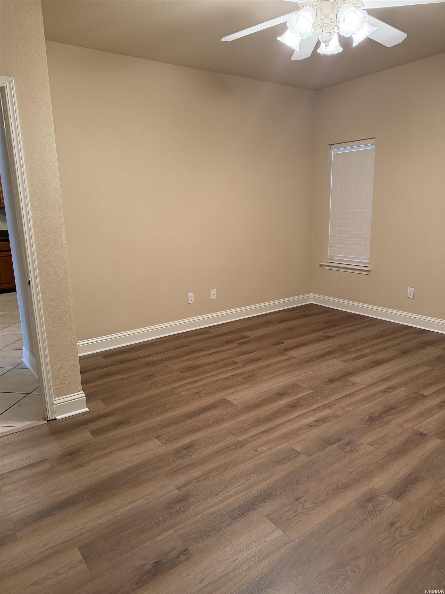 451 Lakeland Property Photo 27