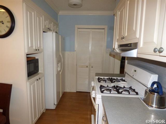 114 Phillips Street Property Photo 6
