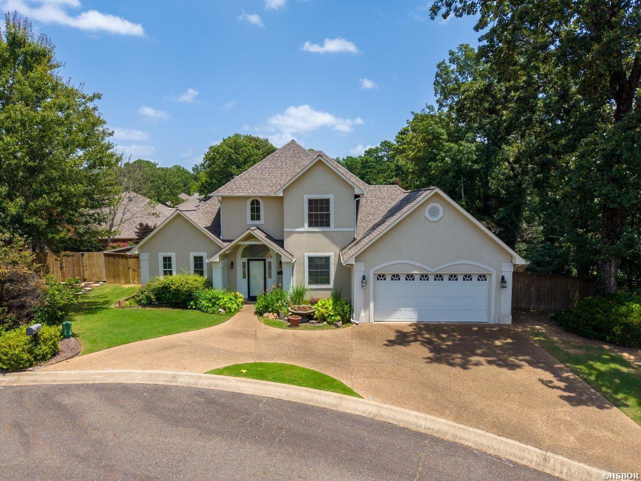 104 GARDEN VIEW Circle Property Photo 1