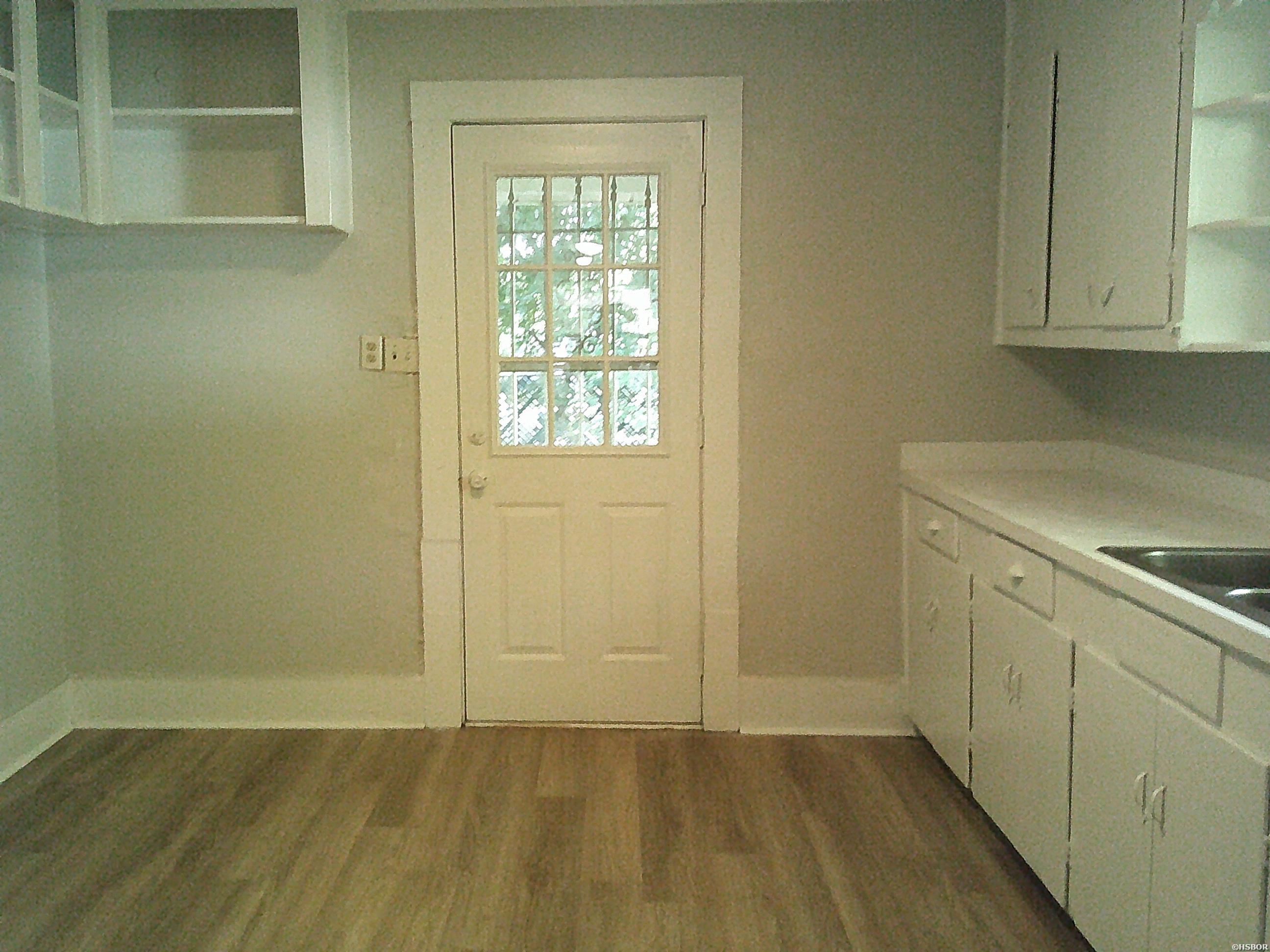 1005 Rector Property Photo 11