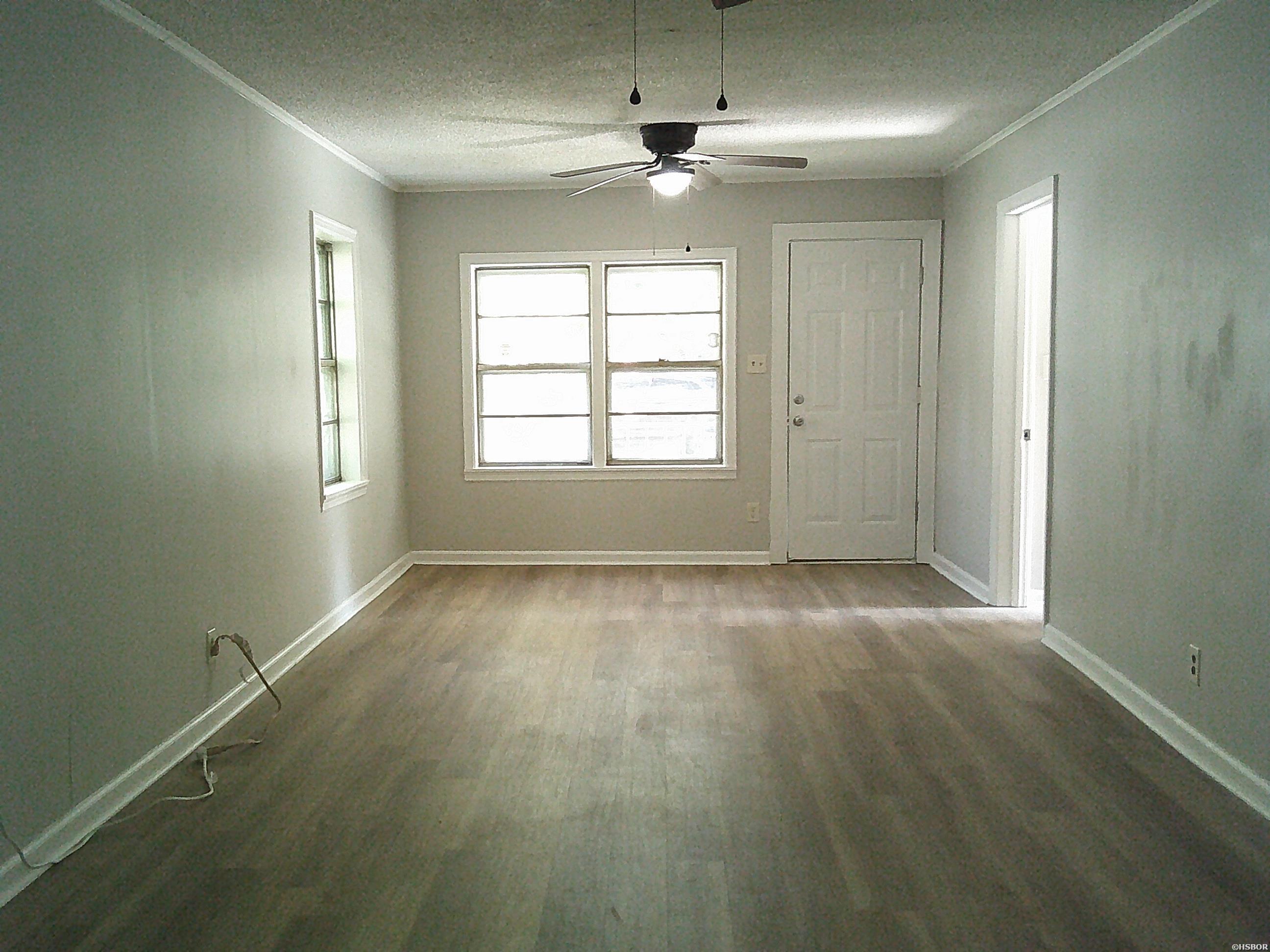 1005 Rector Property Photo 14