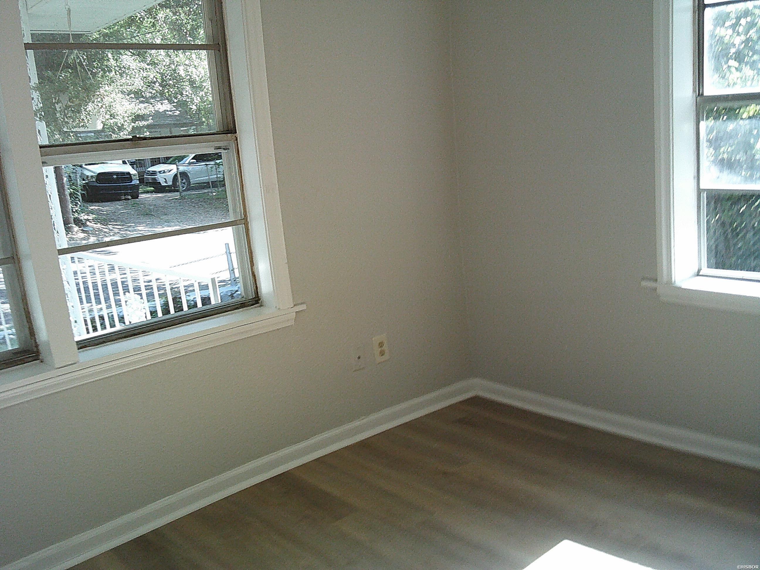 1005 Rector Property Photo 22