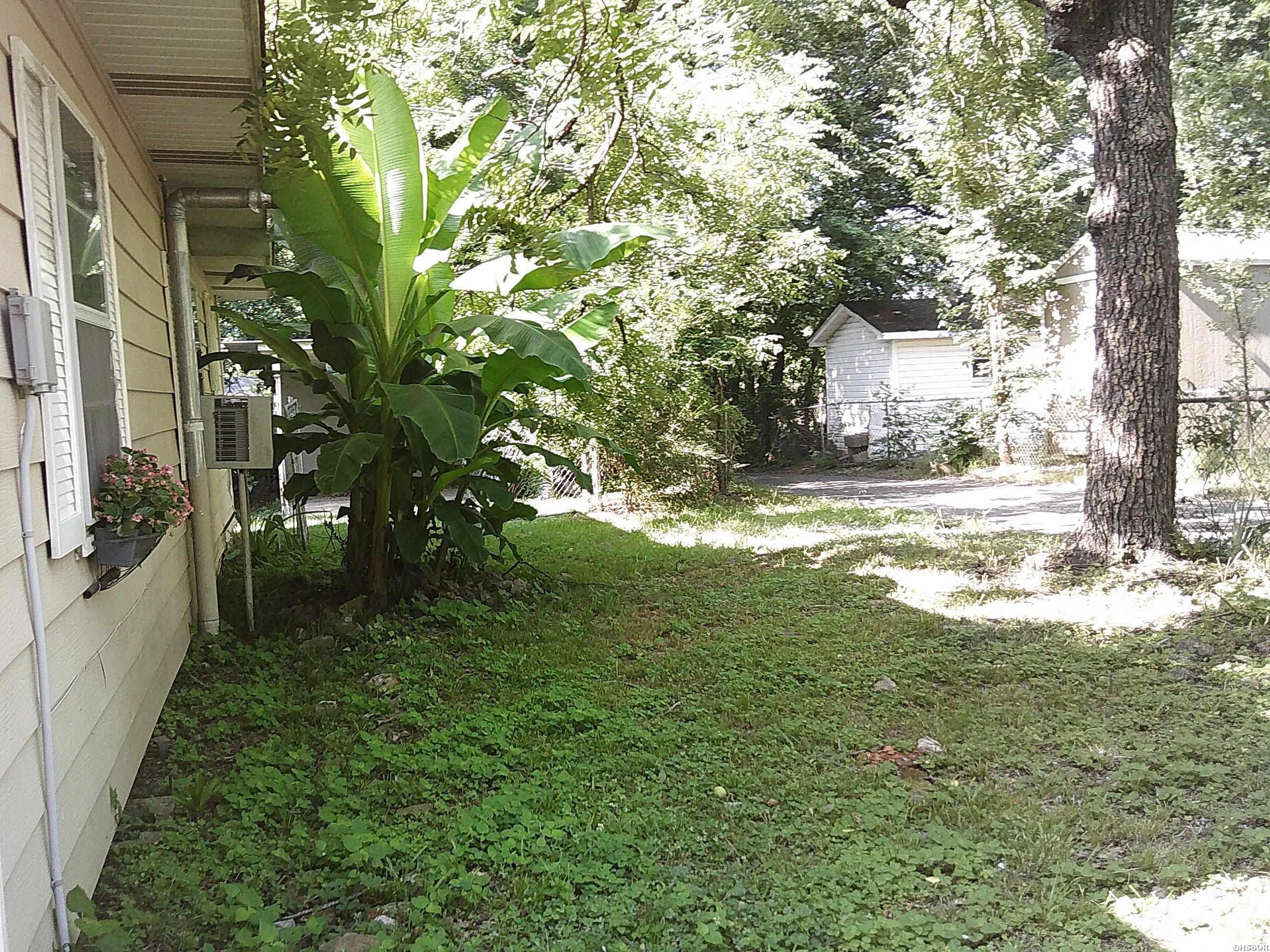 1005 Rector Property Photo 29
