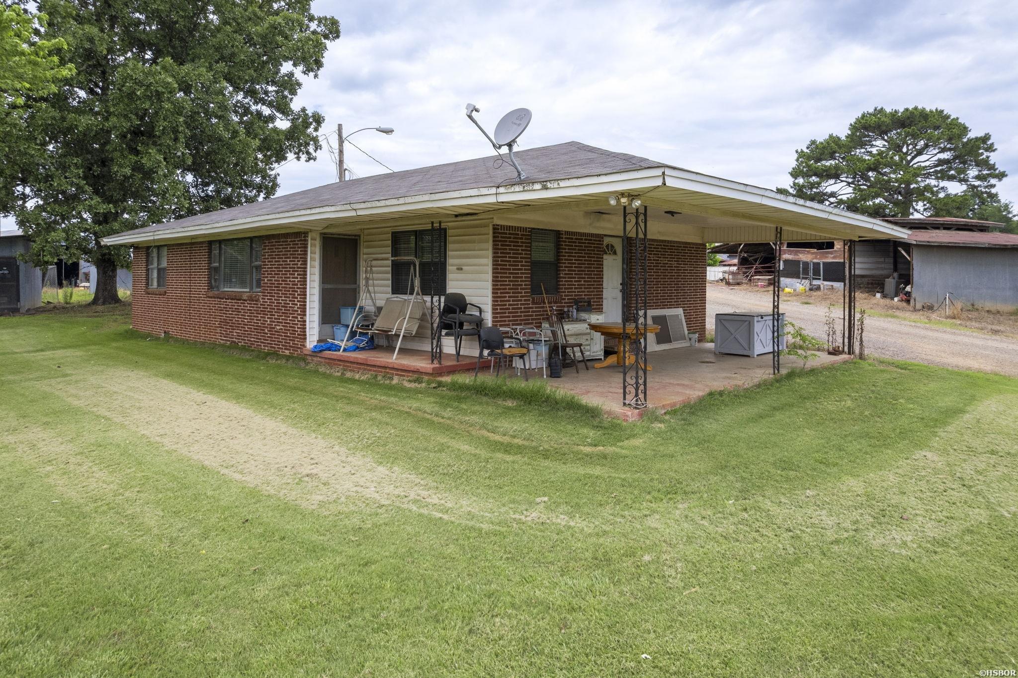 815 Old County Road N. Property Photo 13