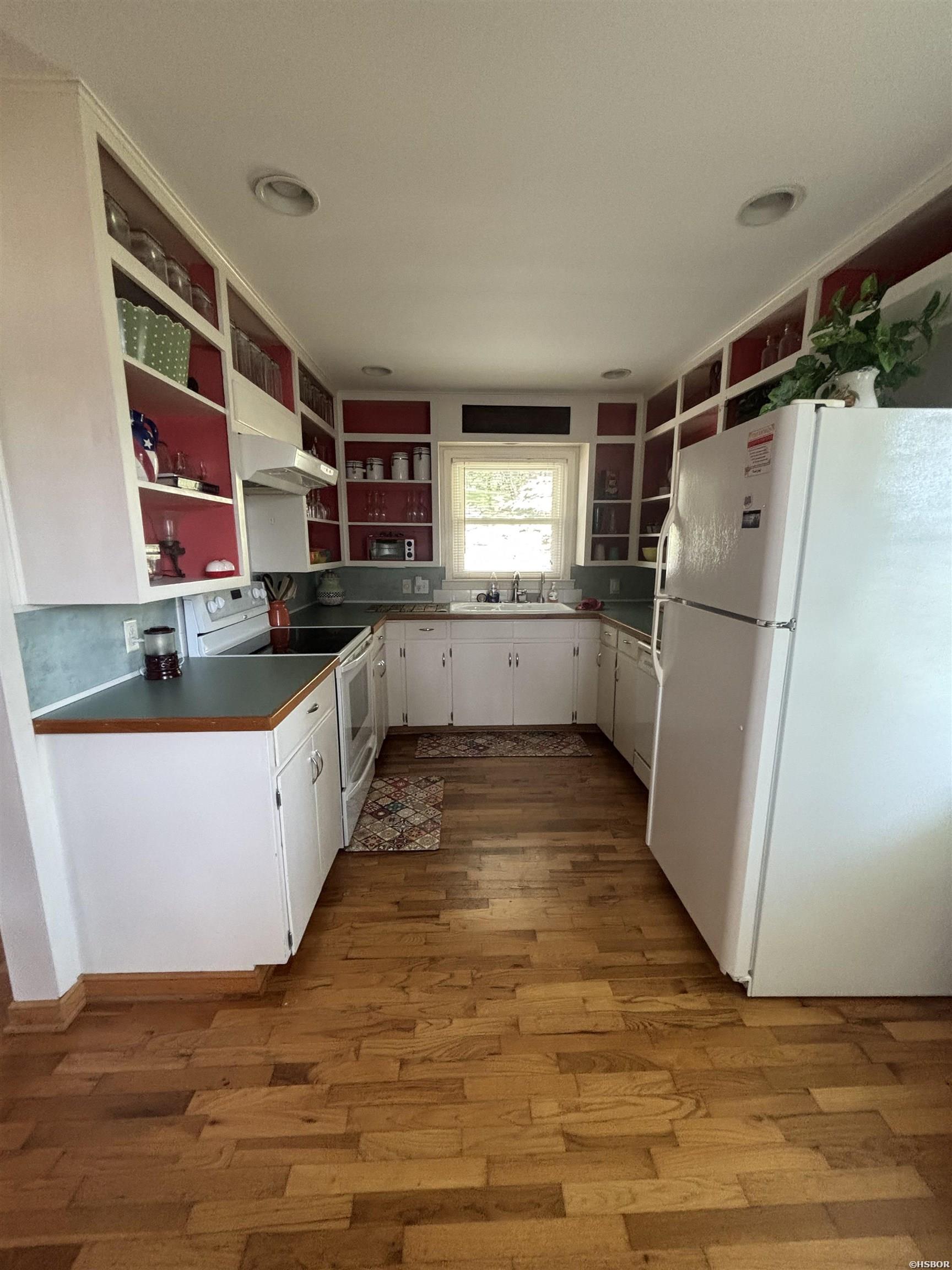 114 Haggard Property Photo 8