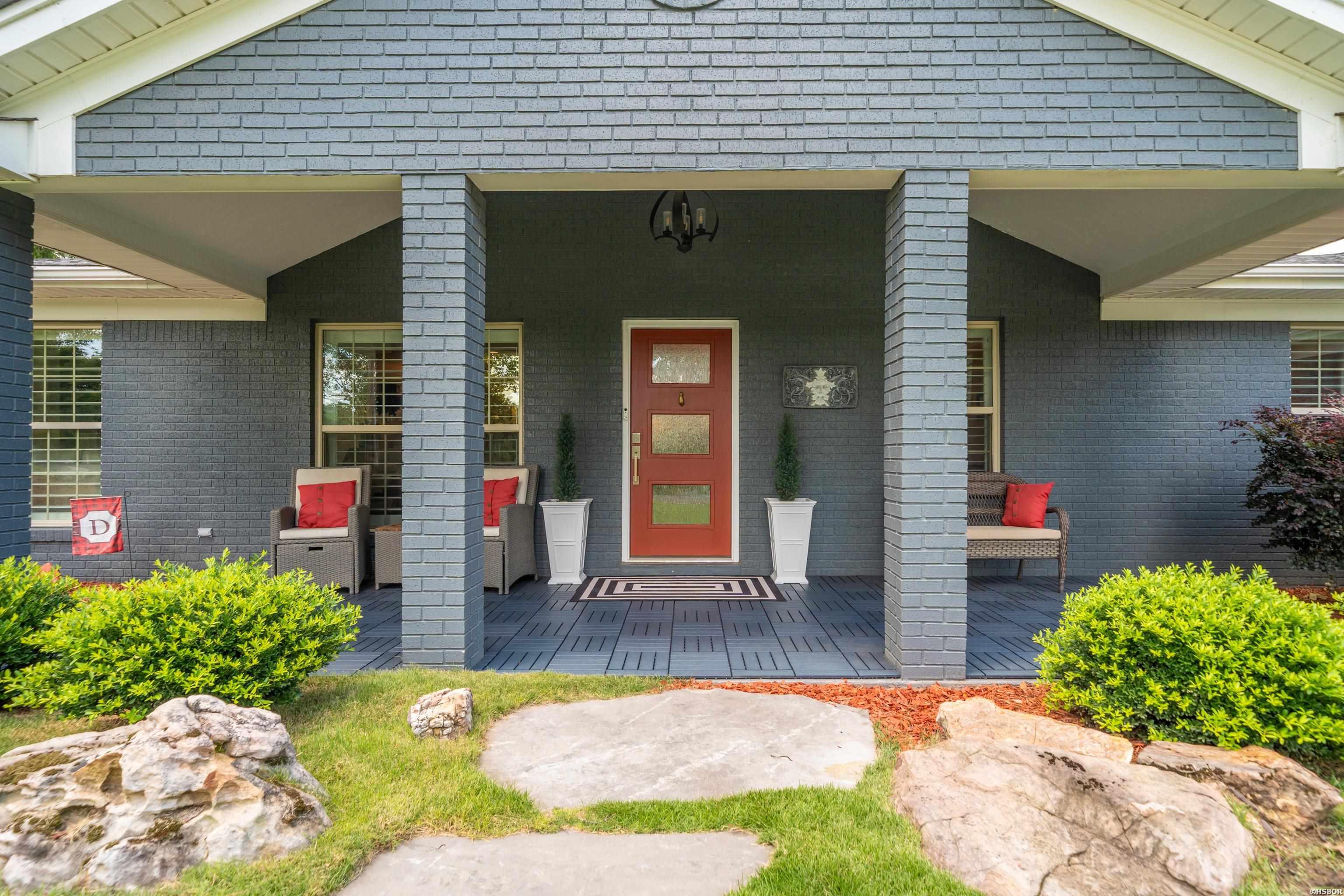 323 Kaufman Property Photo 4