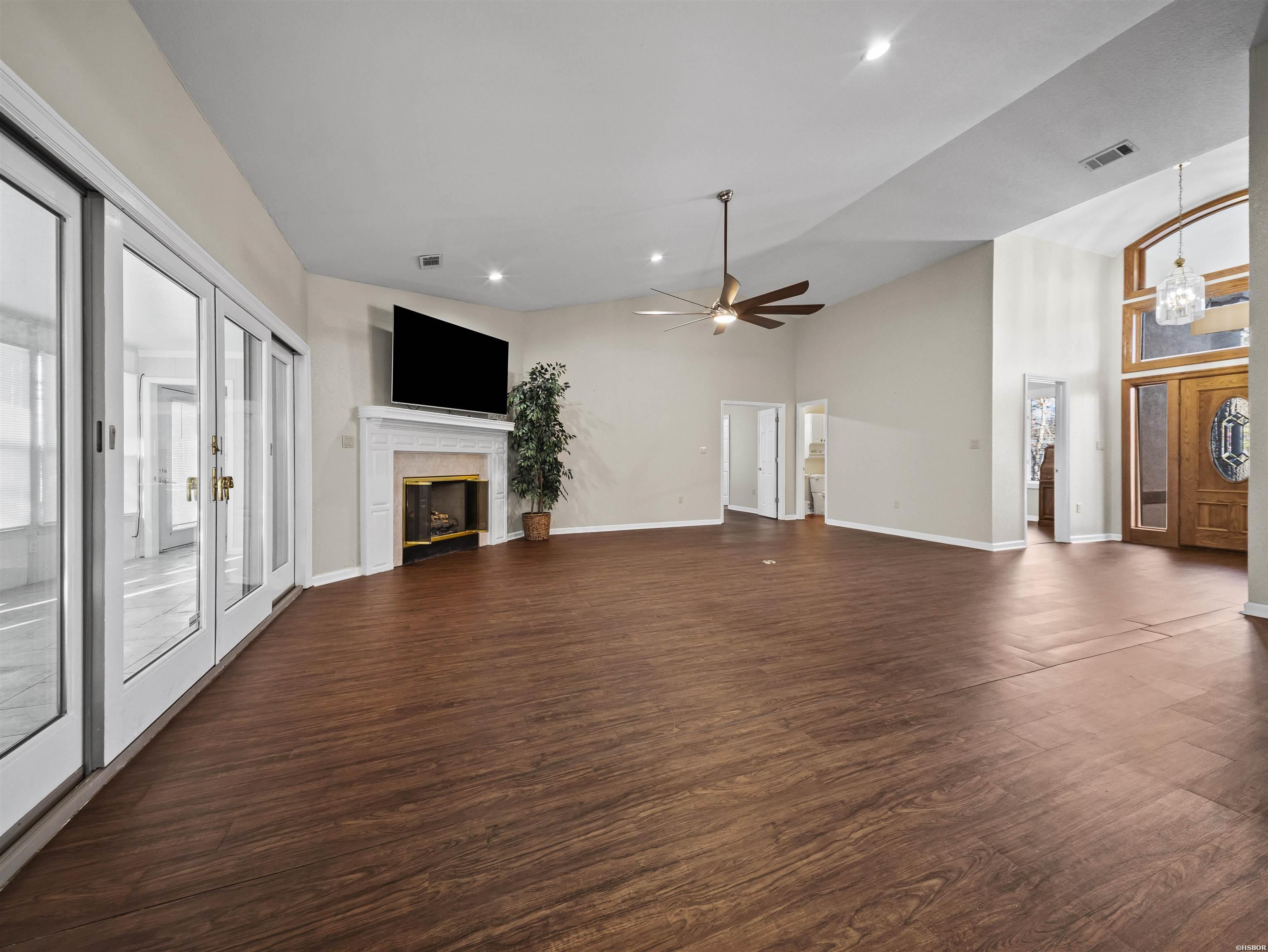 7 Resplandor Loop Property Photo 19