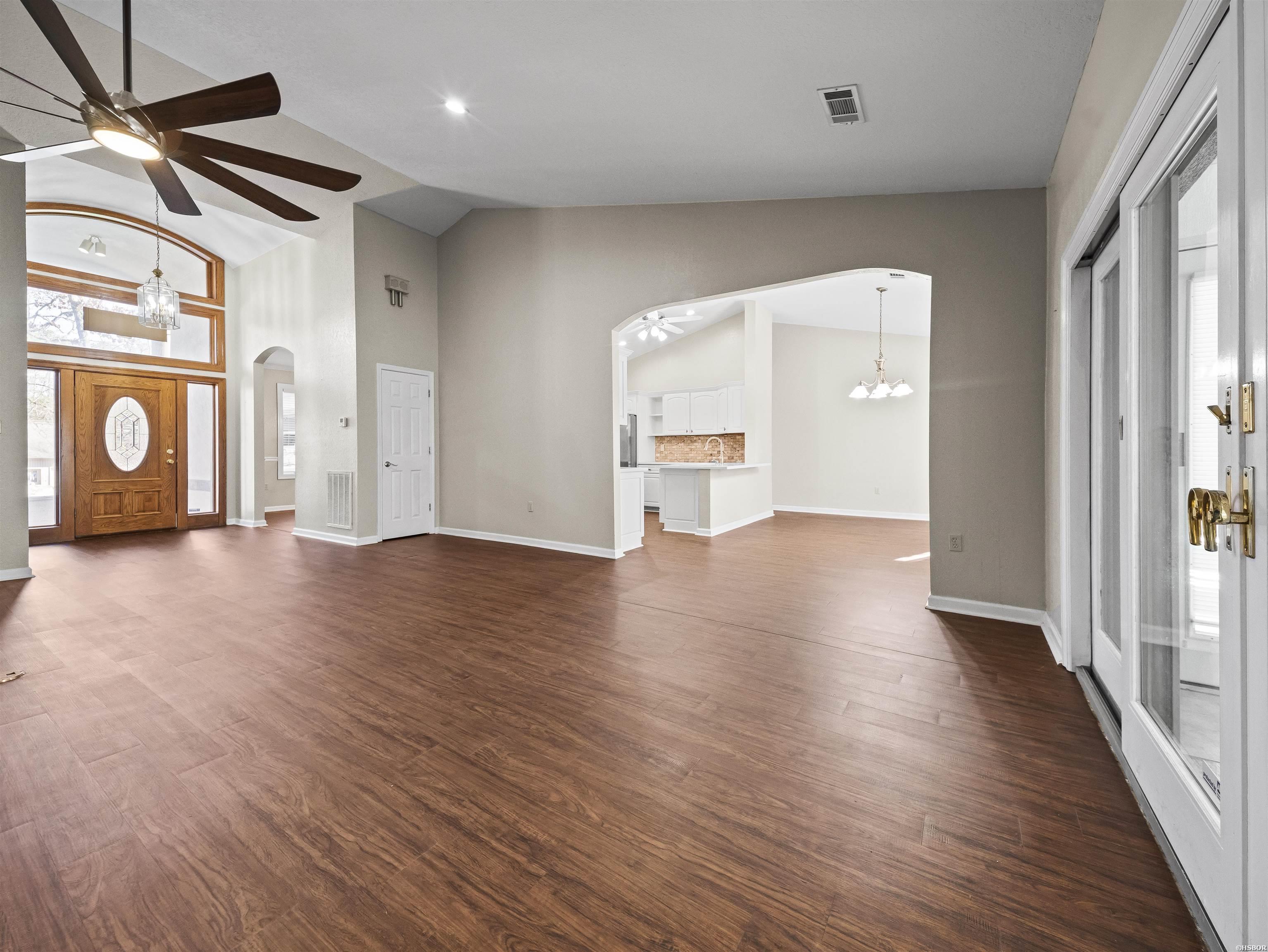 7 Resplandor Loop Property Photo 20