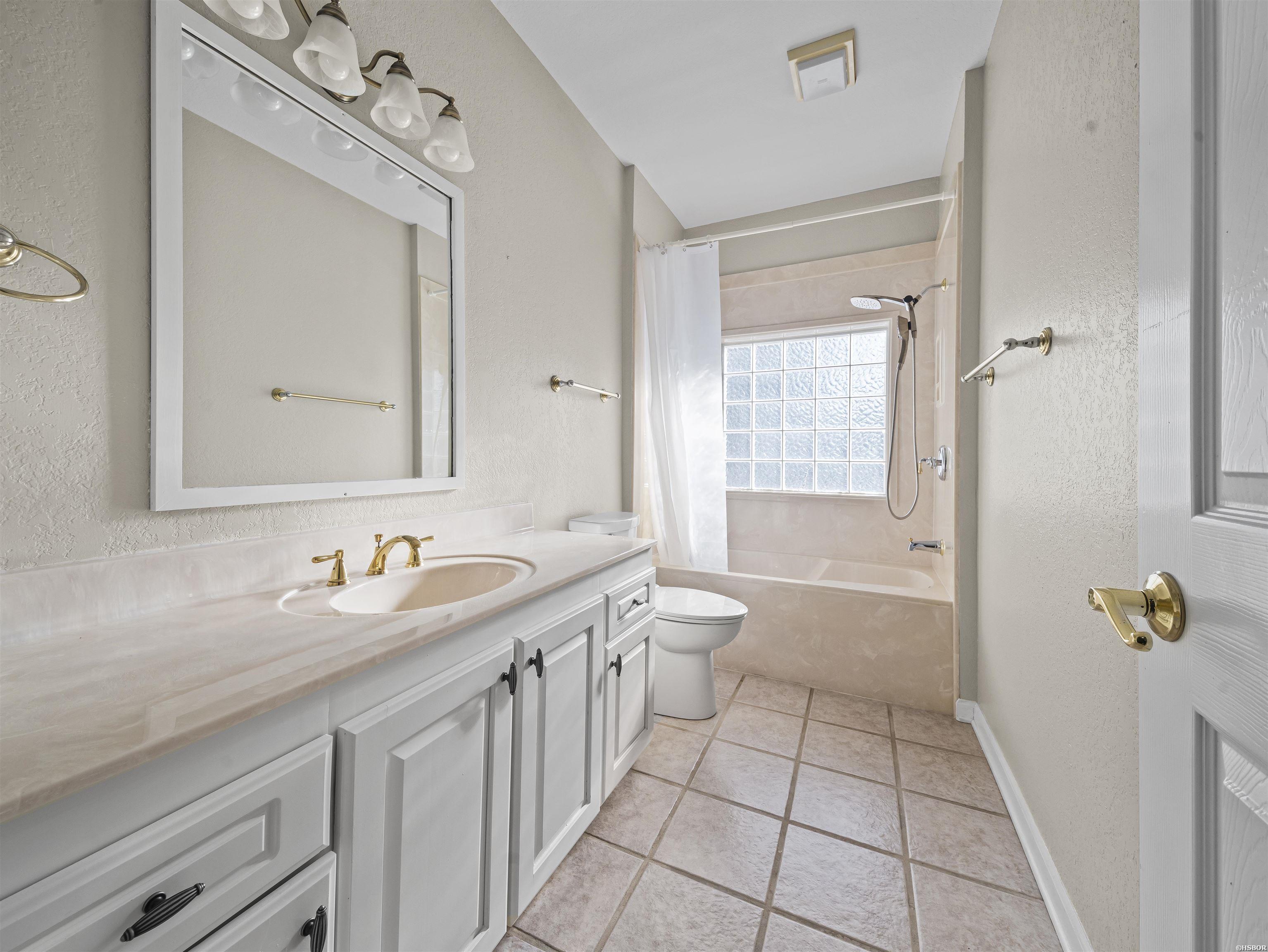 7 Resplandor Loop Property Photo 34
