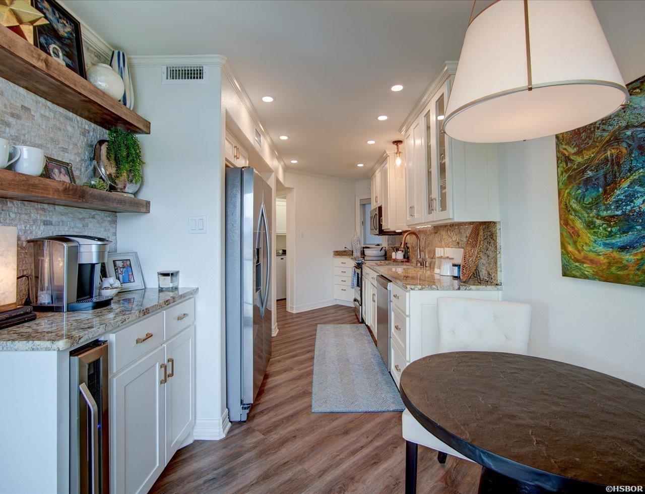 101 Long Island Drive Property Photo 15
