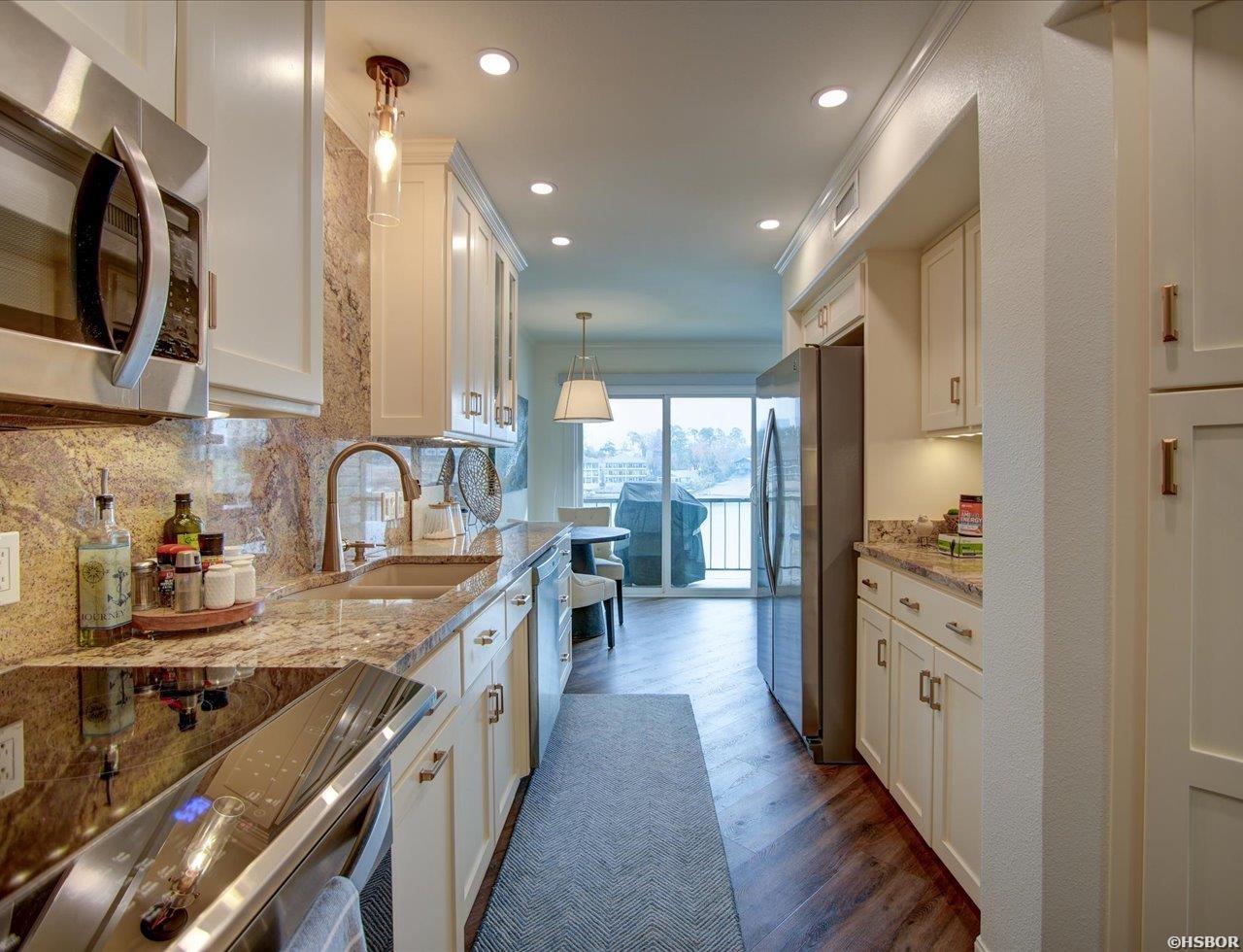 101 Long Island Drive Property Photo 17