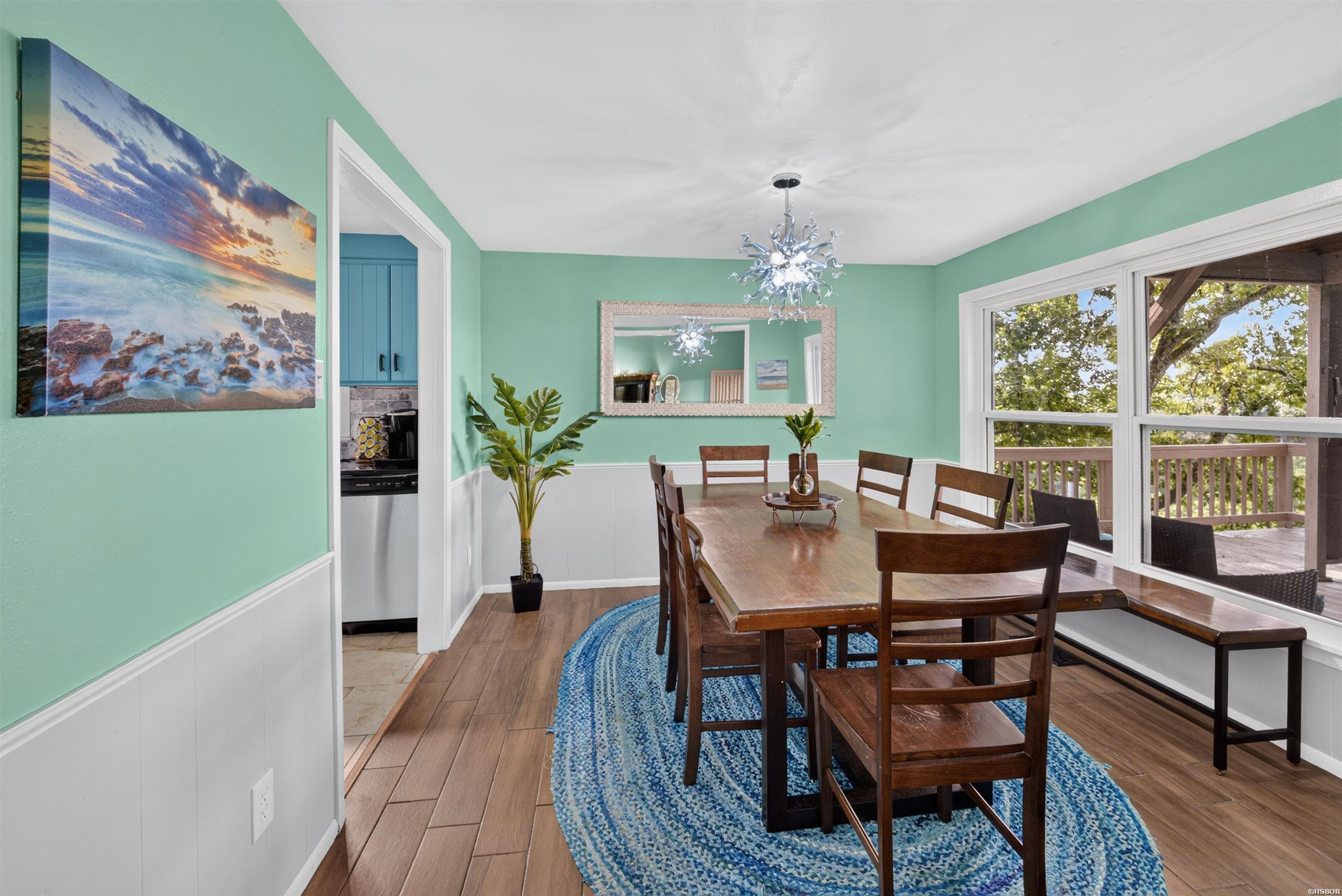 112 Honolulu Court Property Photo 9