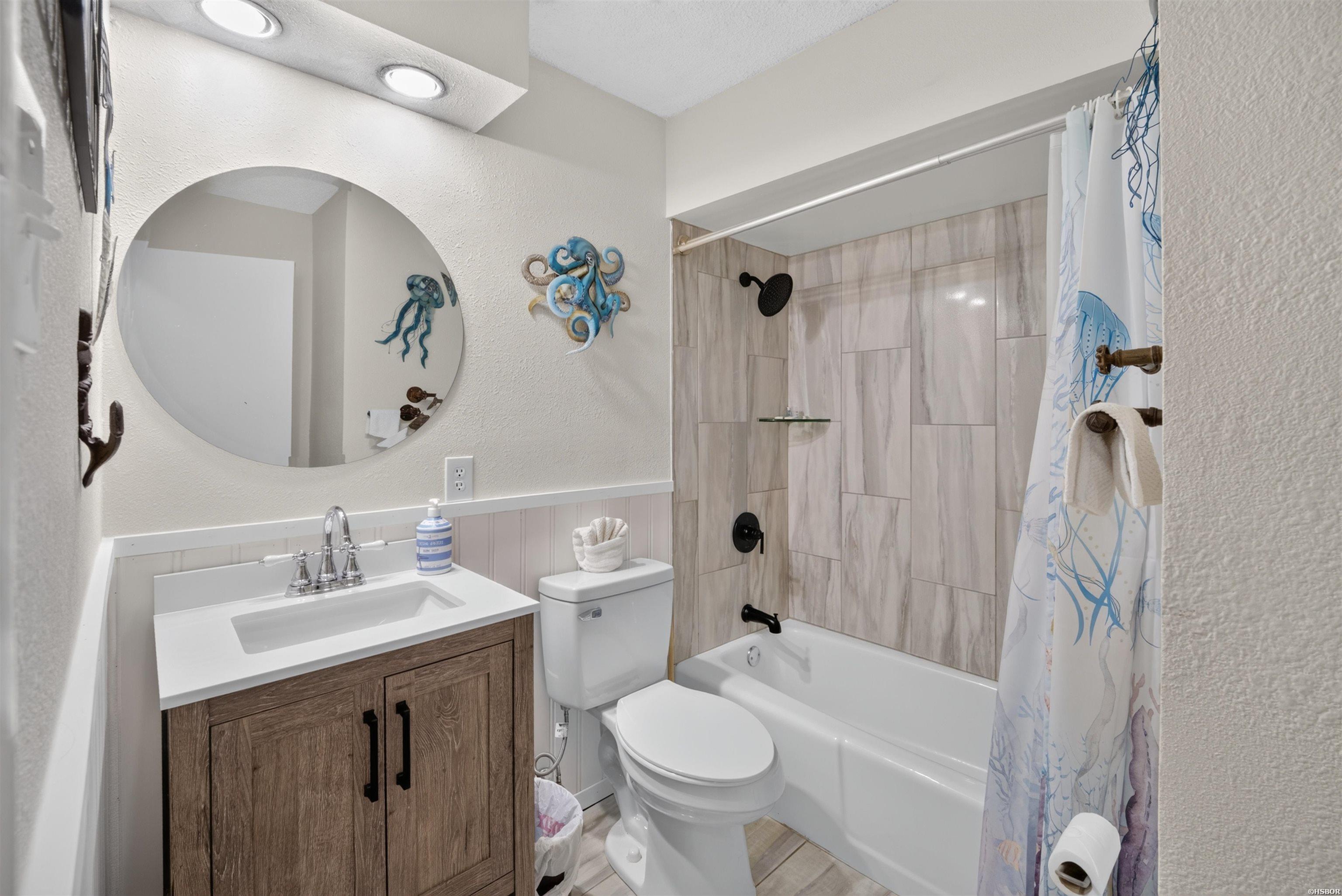 112 Honolulu Court Property Photo 26