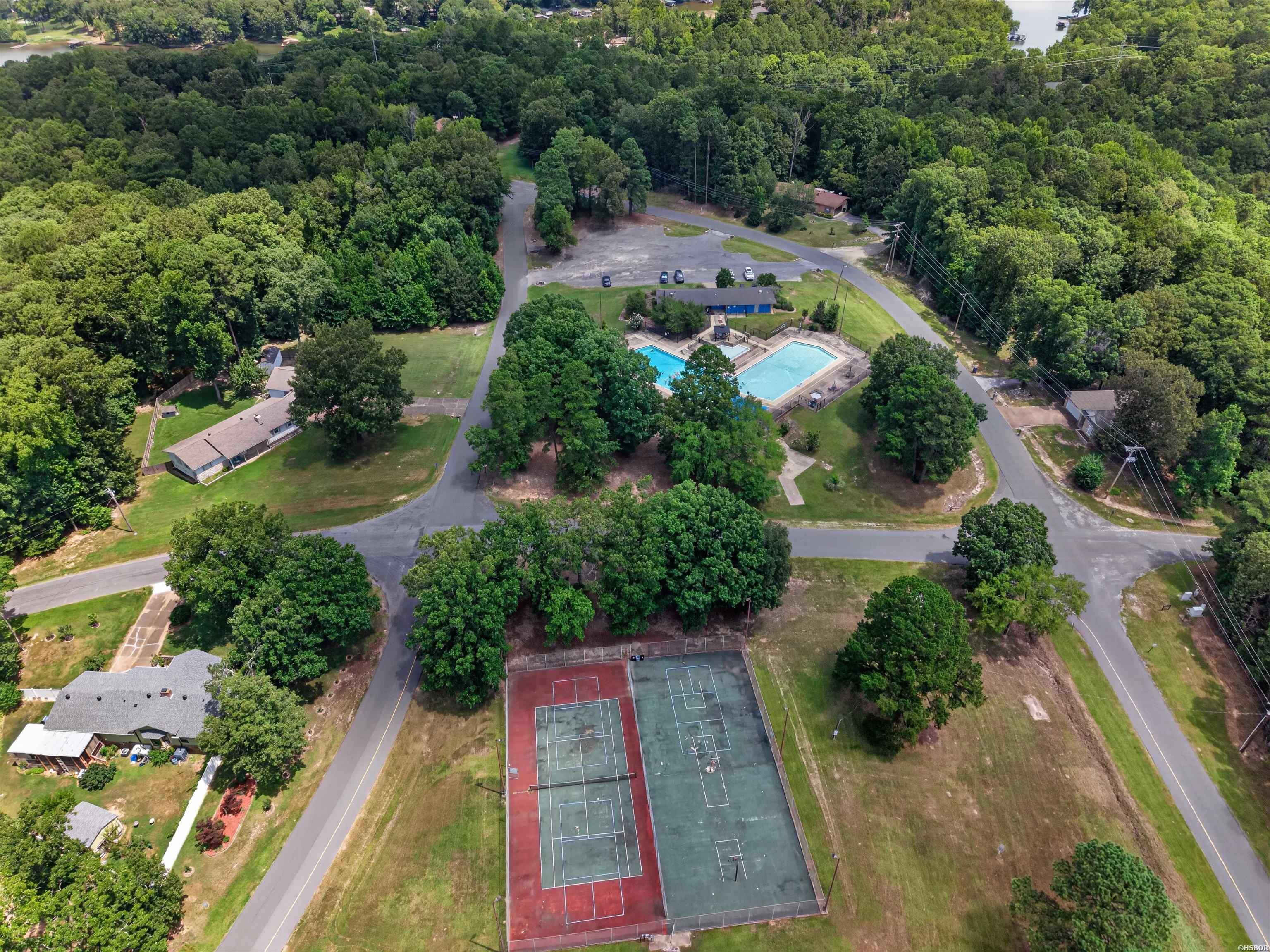 112 Honolulu Court Property Photo 41