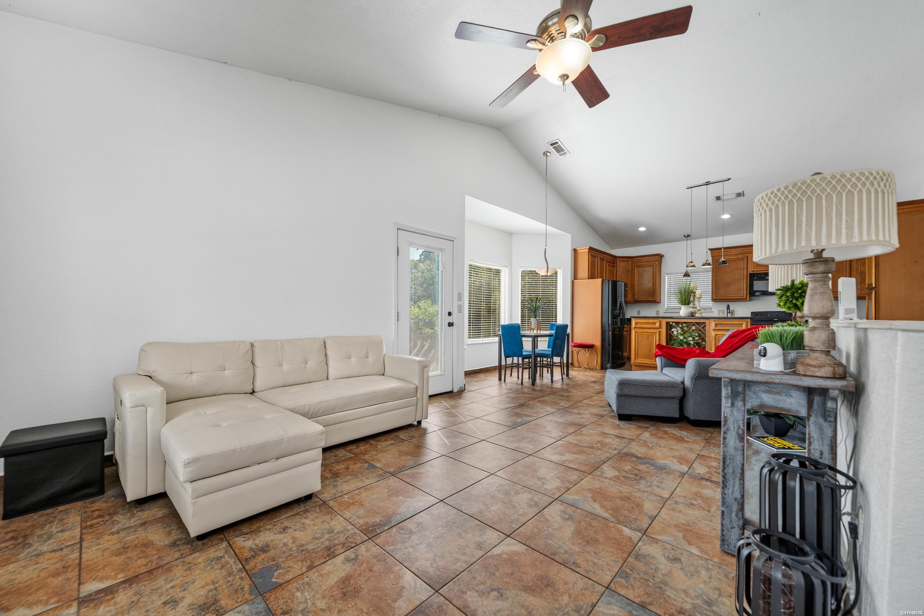208 Aberina Property Photo 13