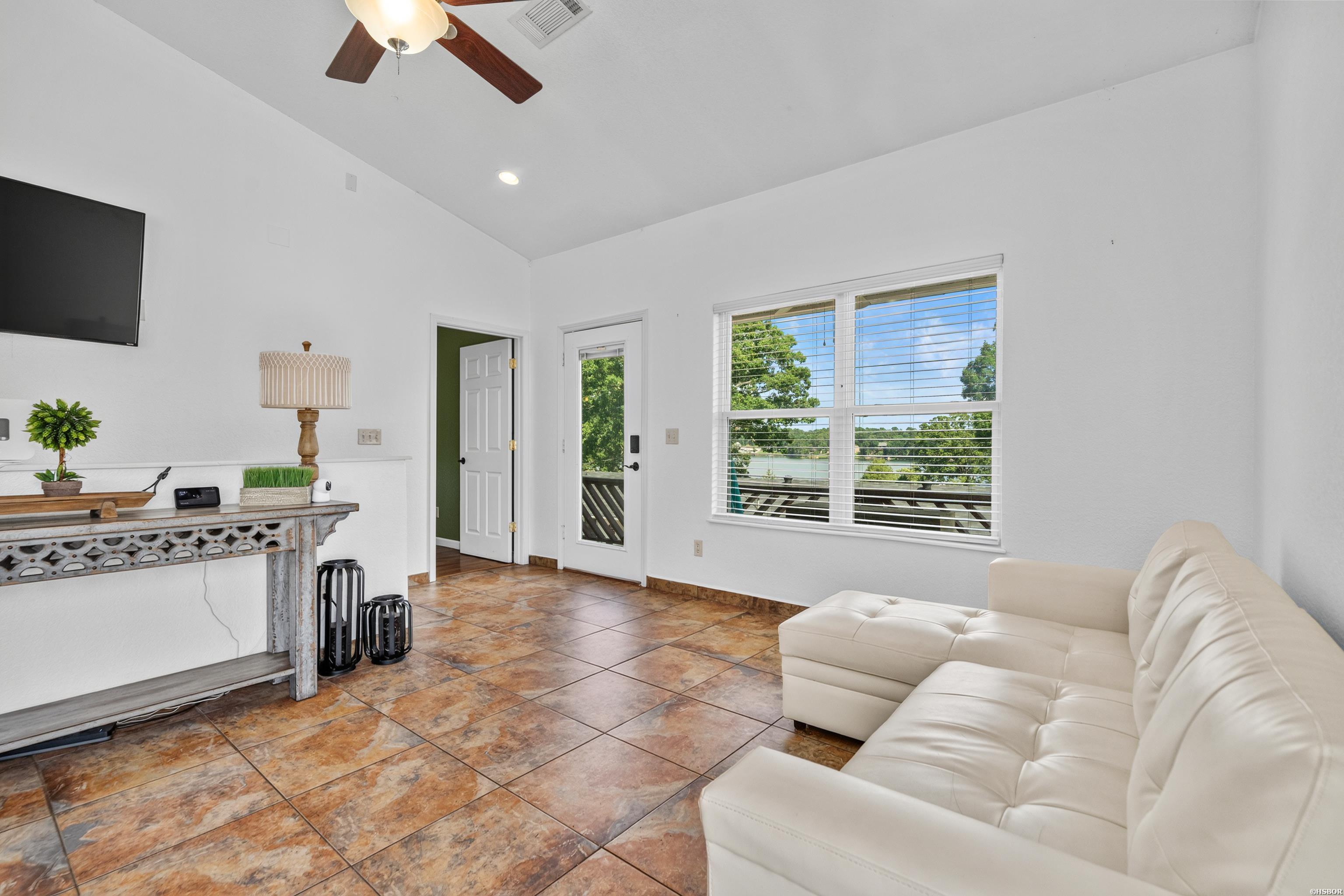 208 Aberina Property Photo 18