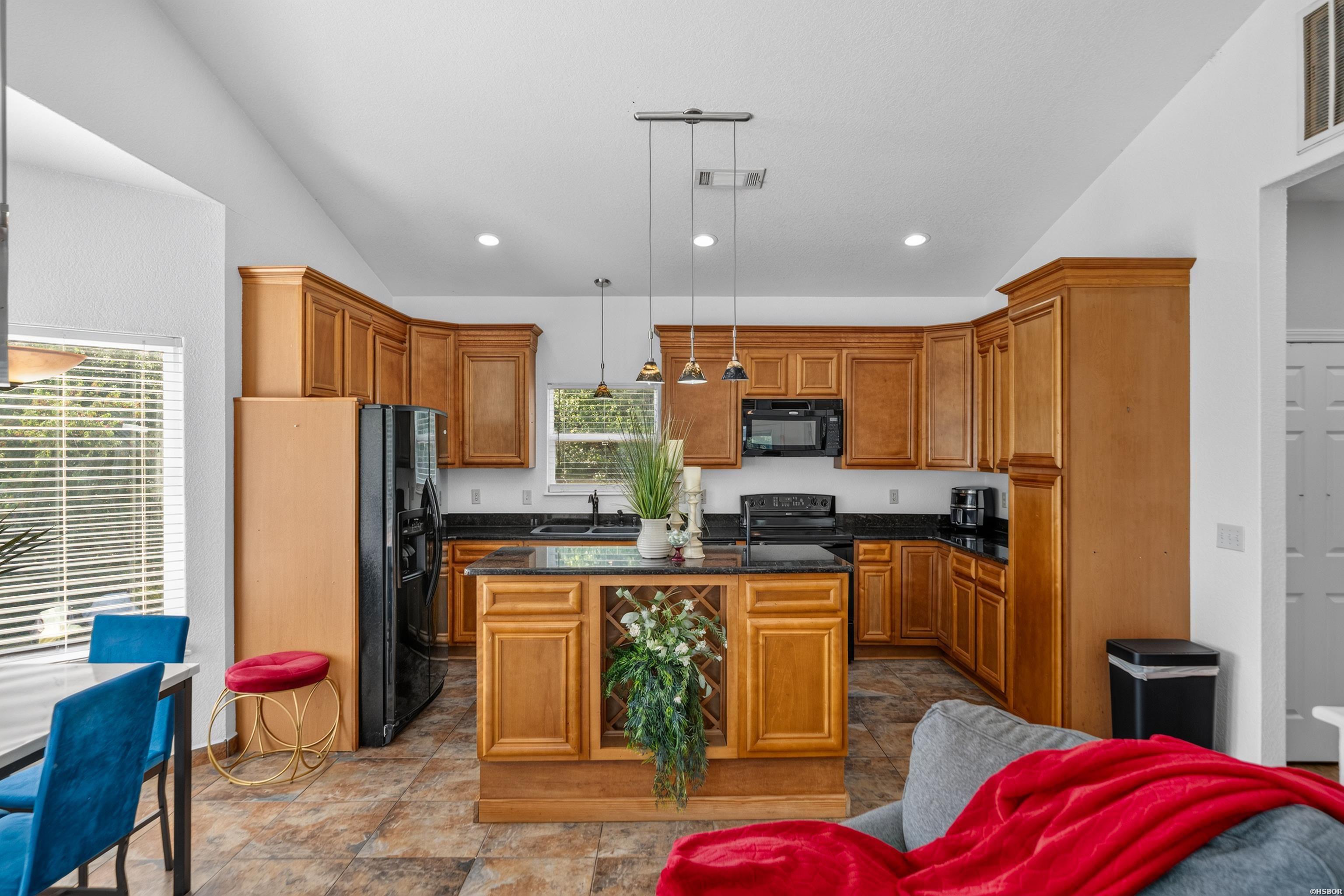 208 Aberina Property Photo 19