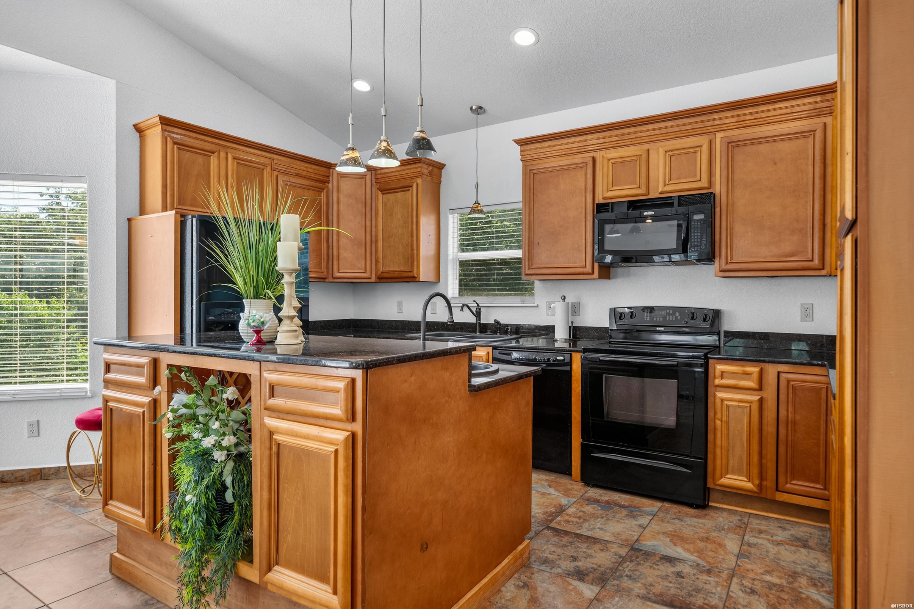 208 Aberina Property Photo 21