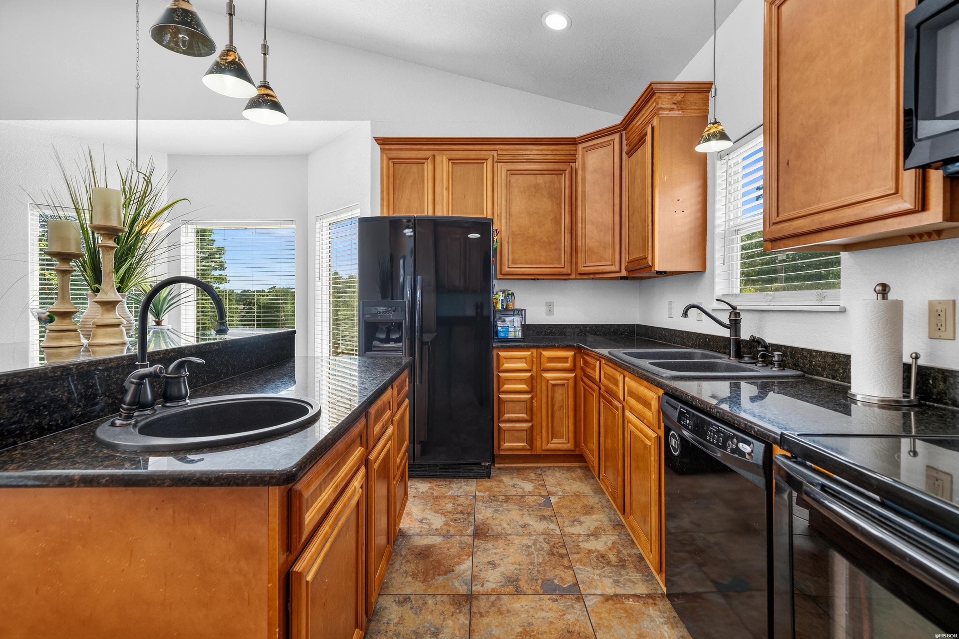 208 Aberina Property Photo 22