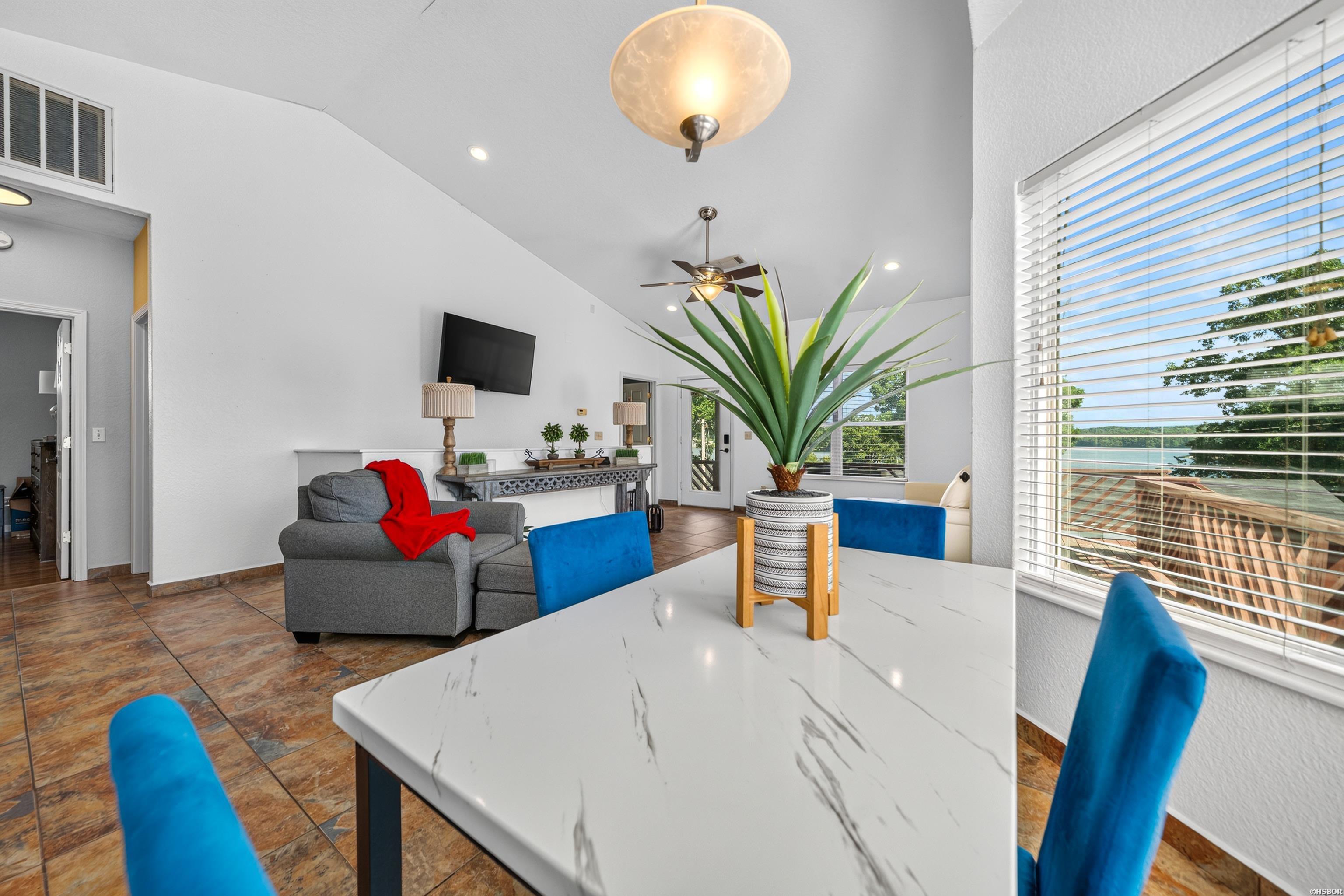 208 Aberina Property Photo 25