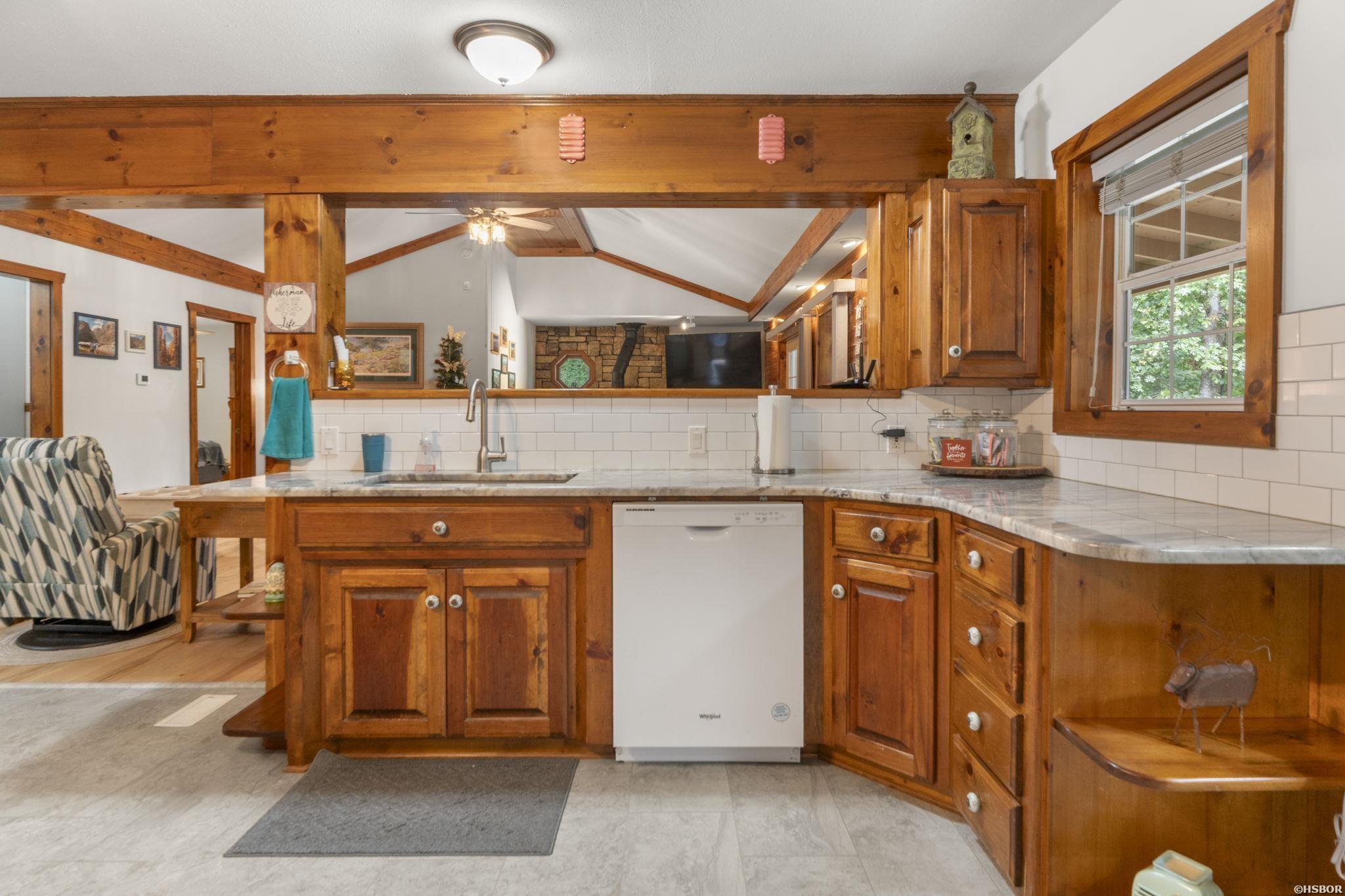 207 Holland Lane Property Photo 15