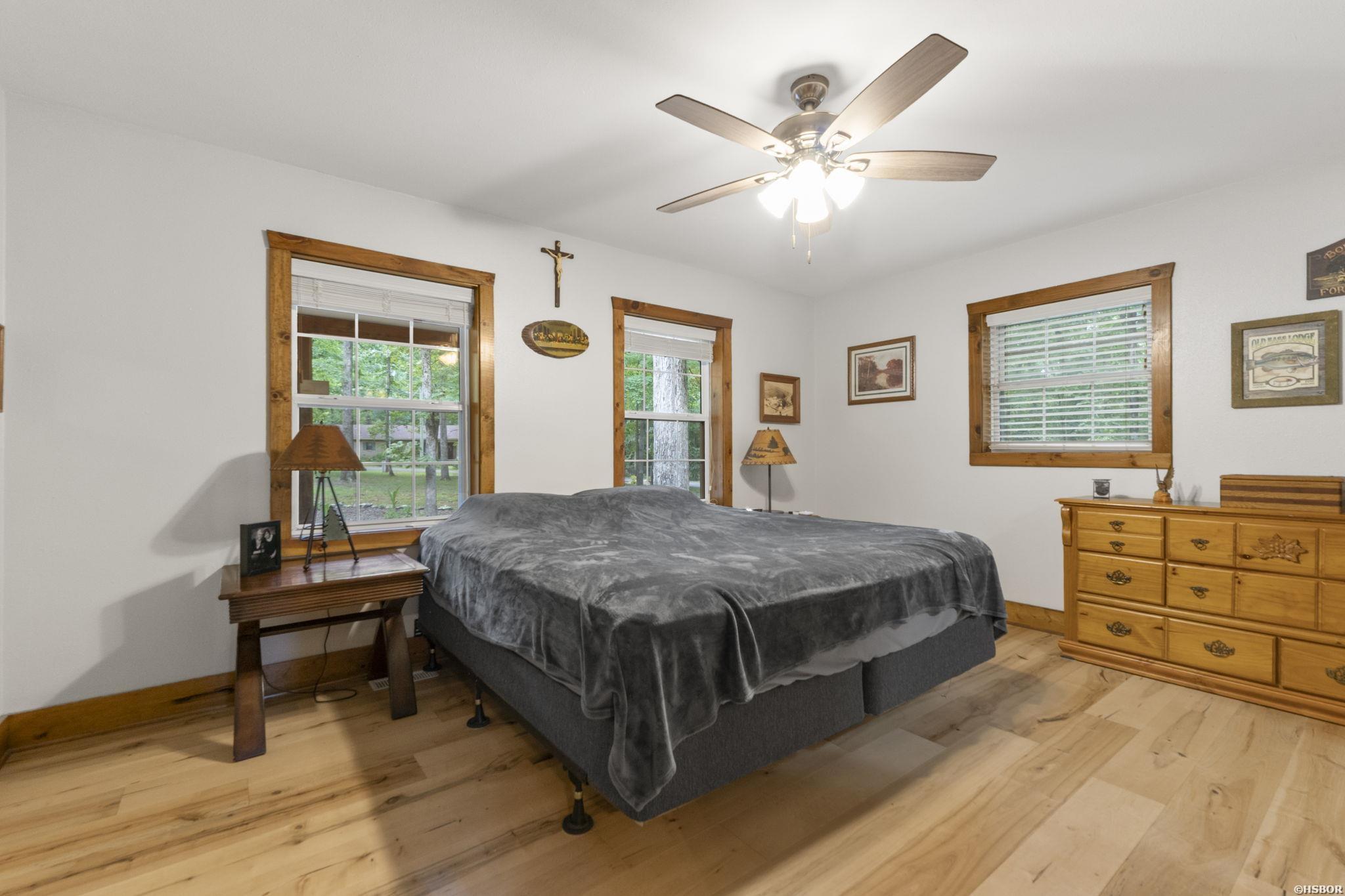 207 Holland Lane Property Photo 33