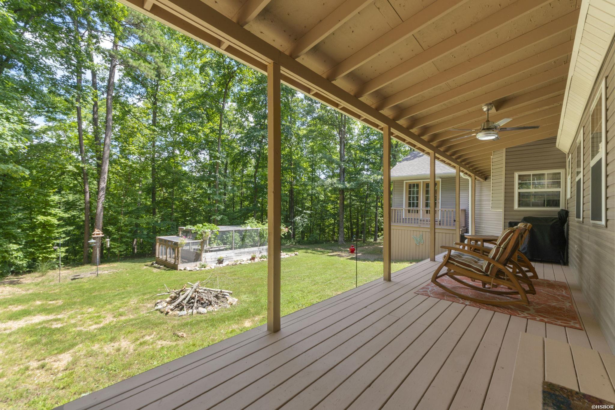 207 Holland Lane Property Photo 37
