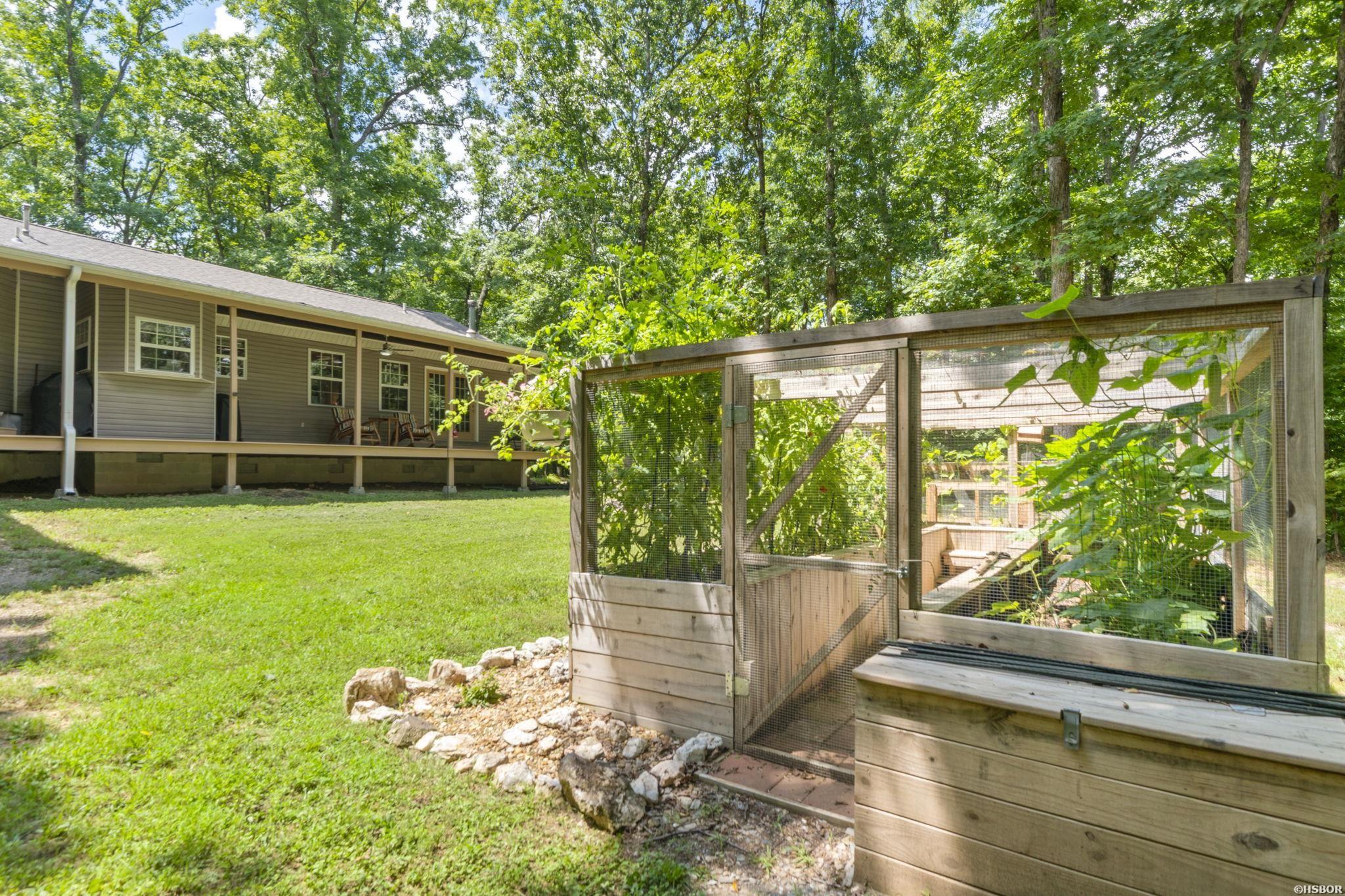 207 Holland Lane Property Photo 43
