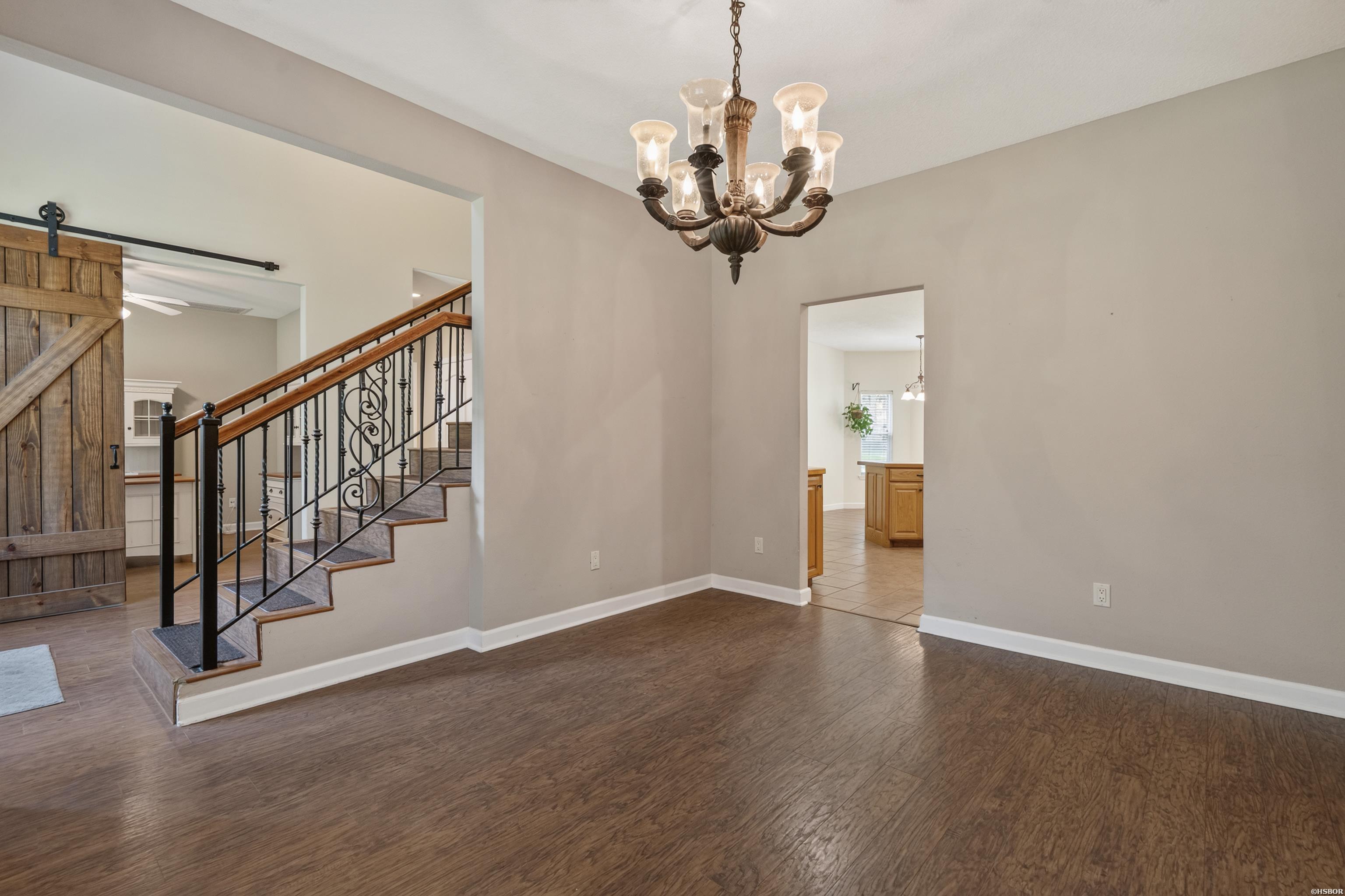 151 Wincastle Property Photo 7