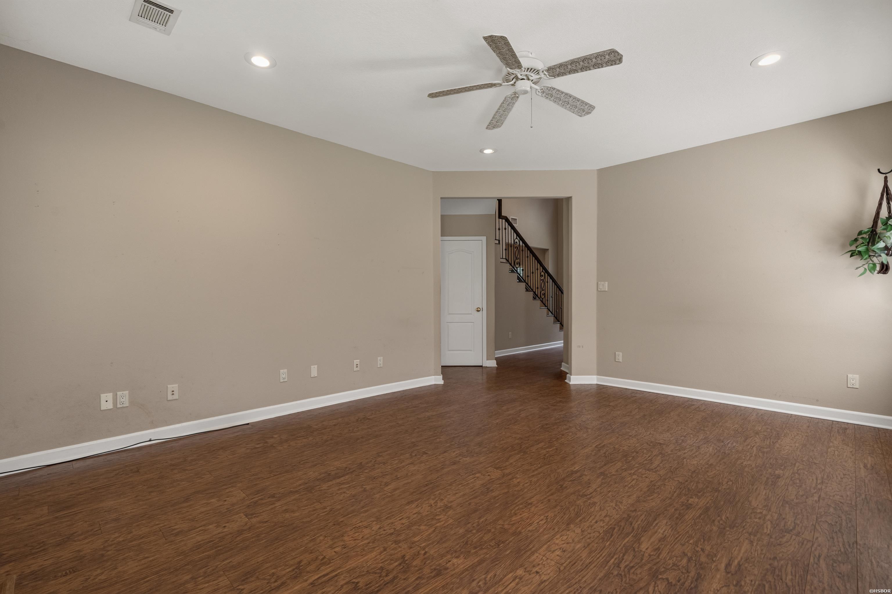 151 Wincastle Property Photo 10