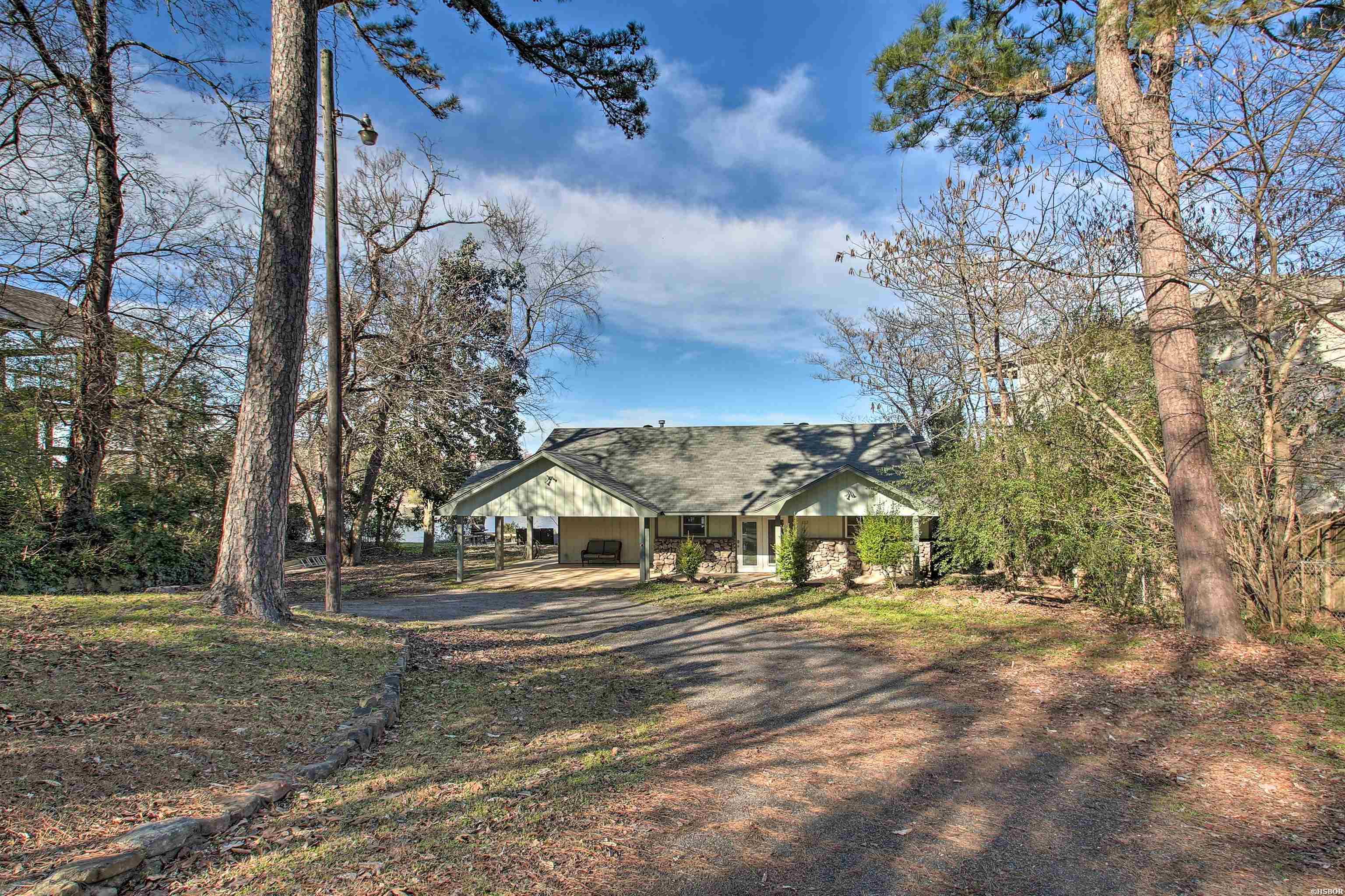 113 Lookout Point Property Photo 4