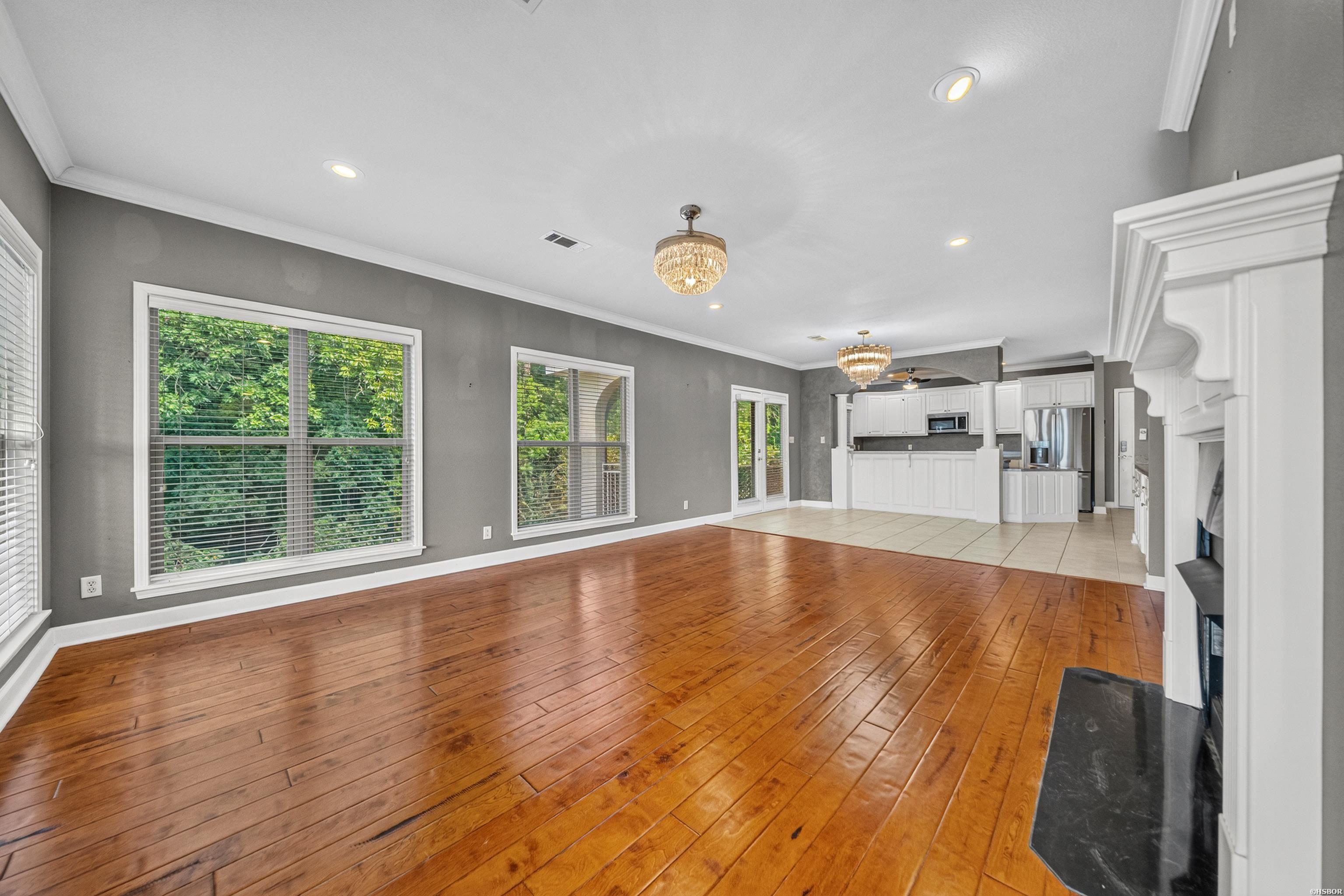 518 Amity Property Photo 9