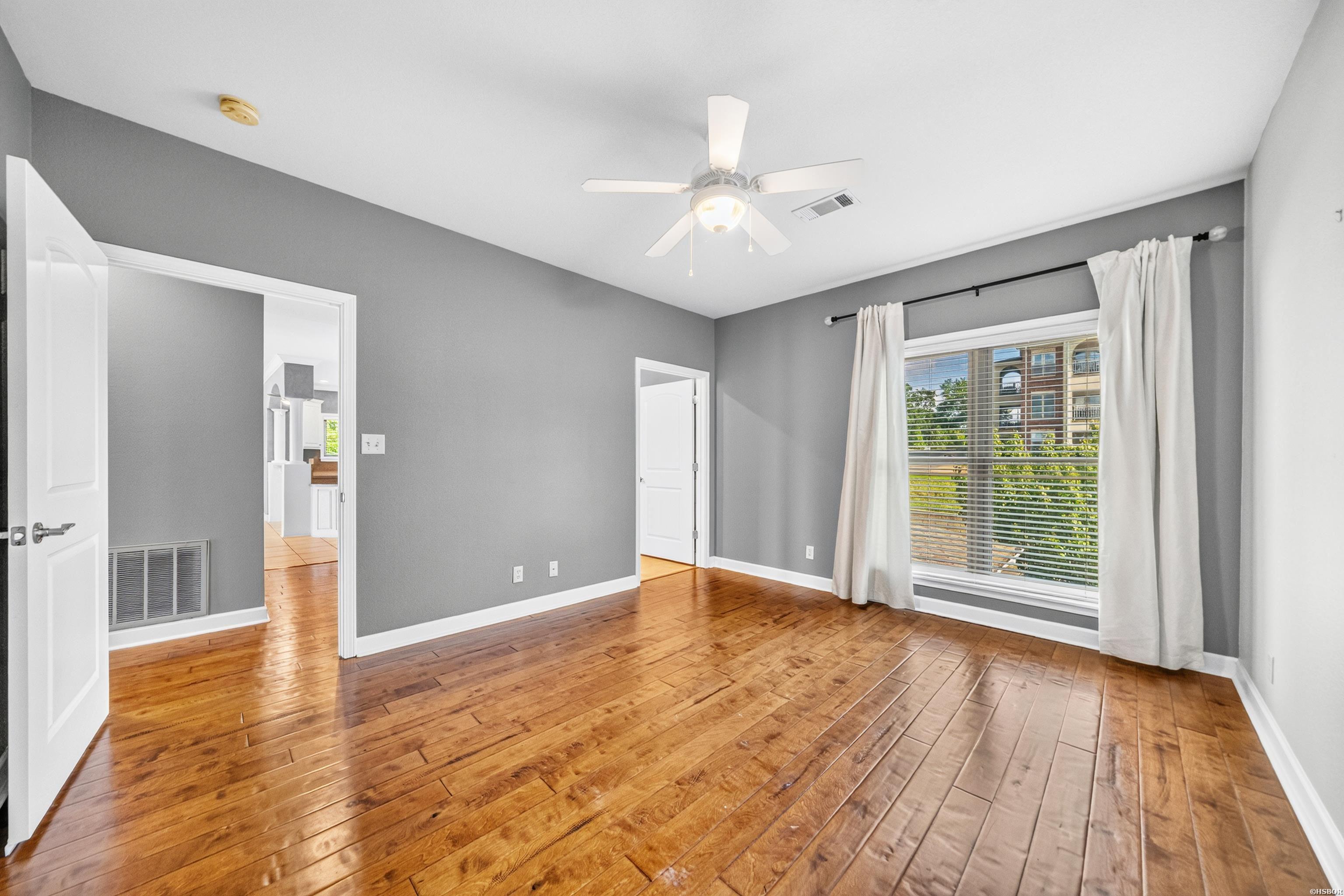 518 Amity Property Photo 31