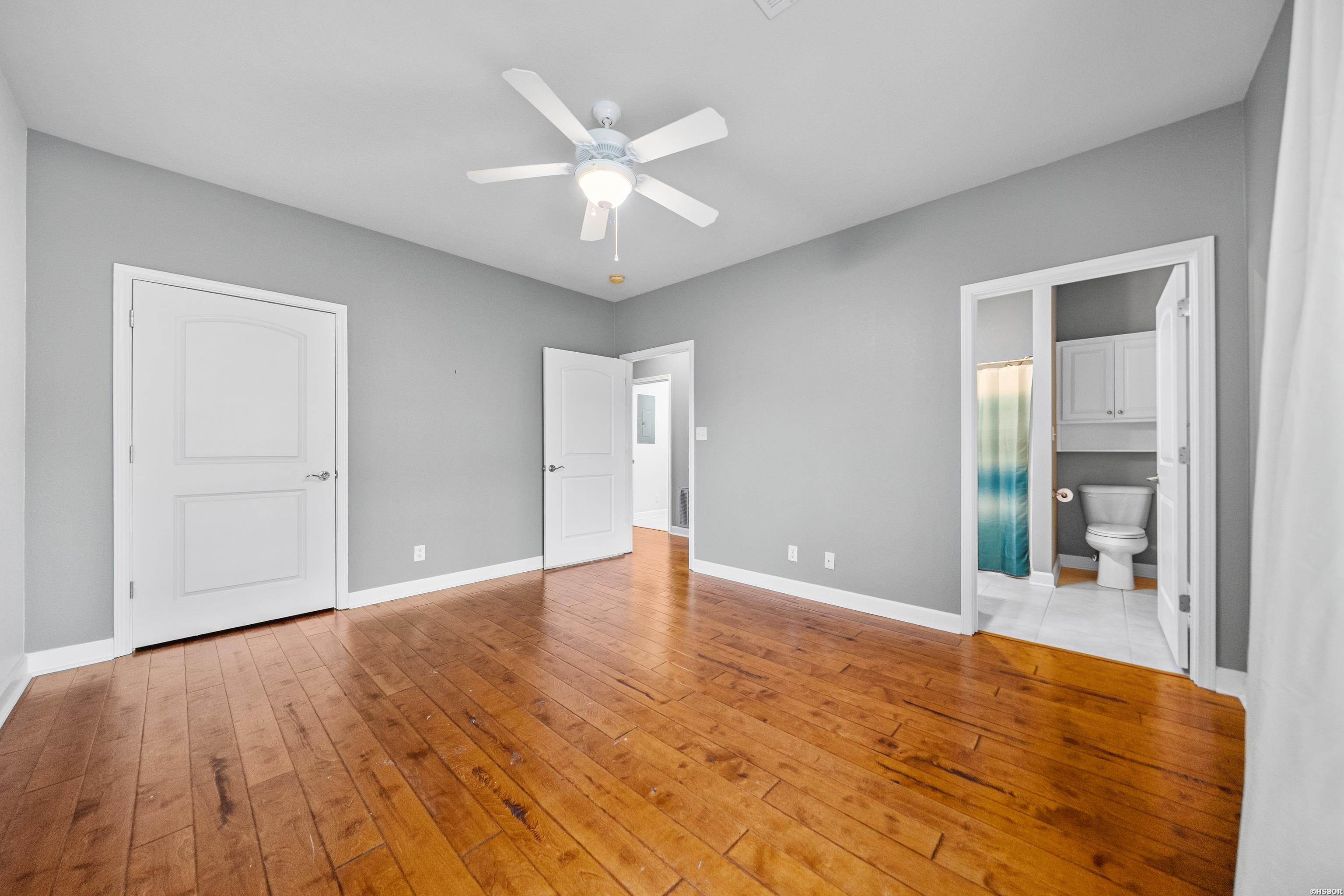 518 Amity Property Photo 32