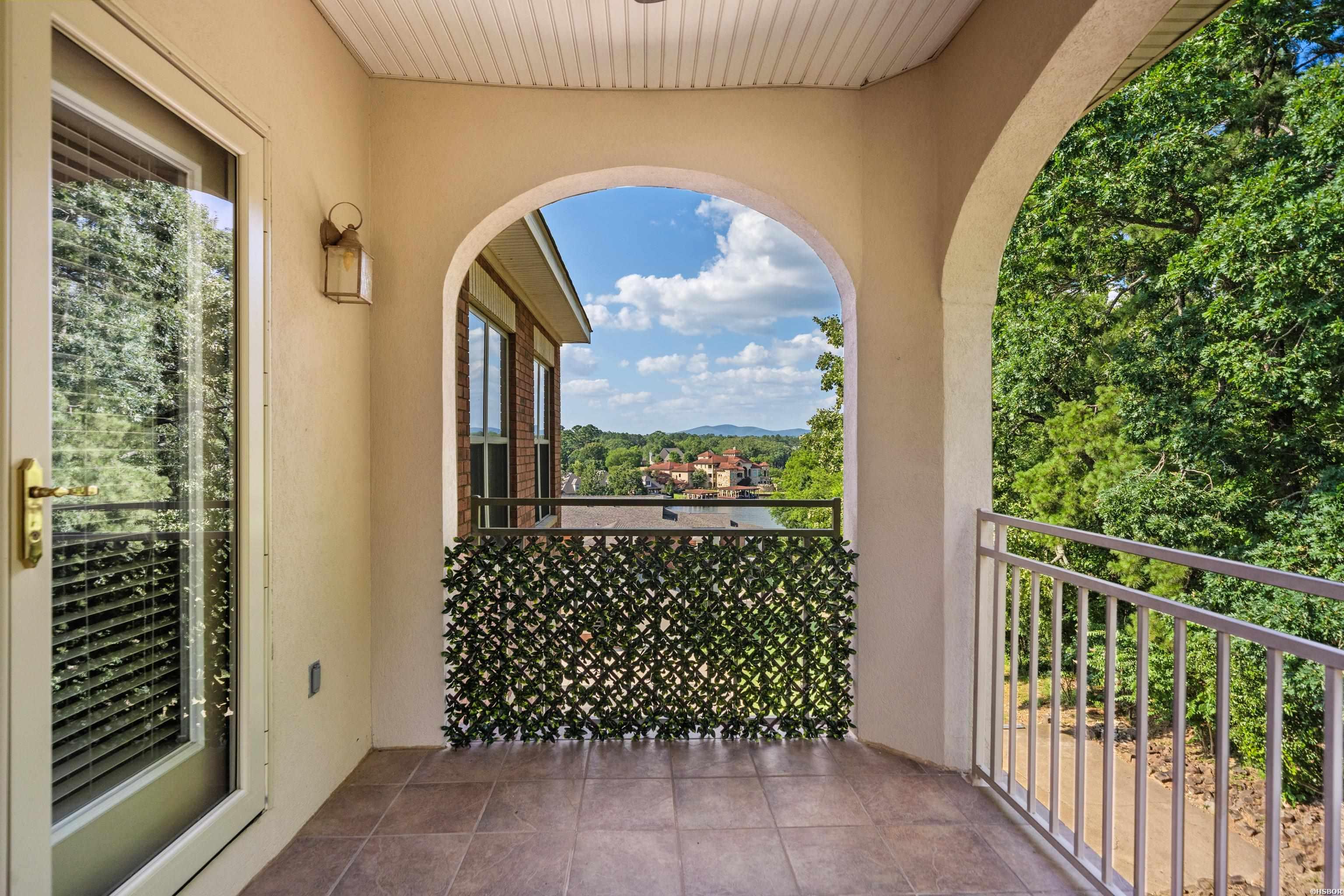518 Amity Property Photo 38