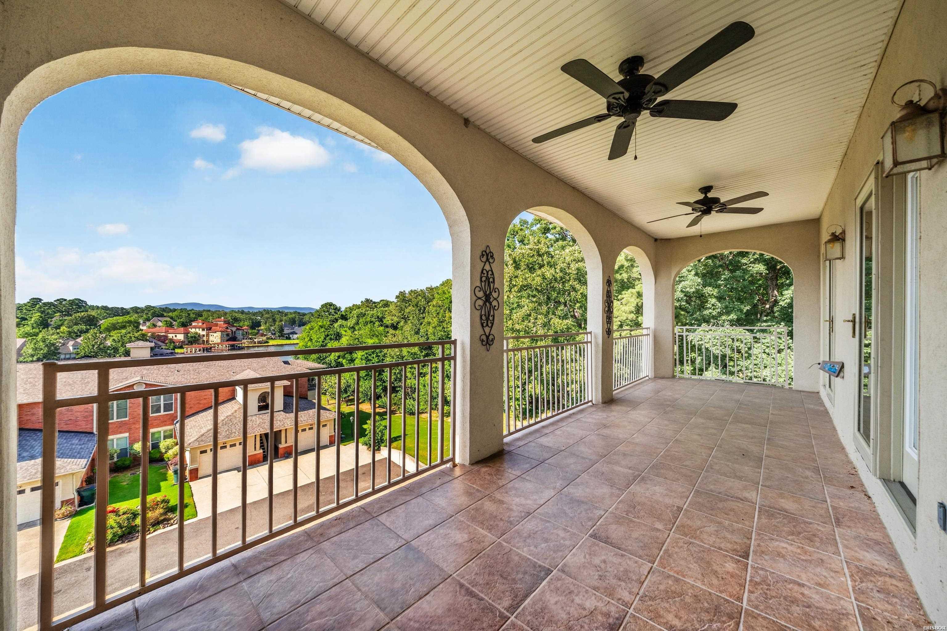 518 Amity Property Photo 43