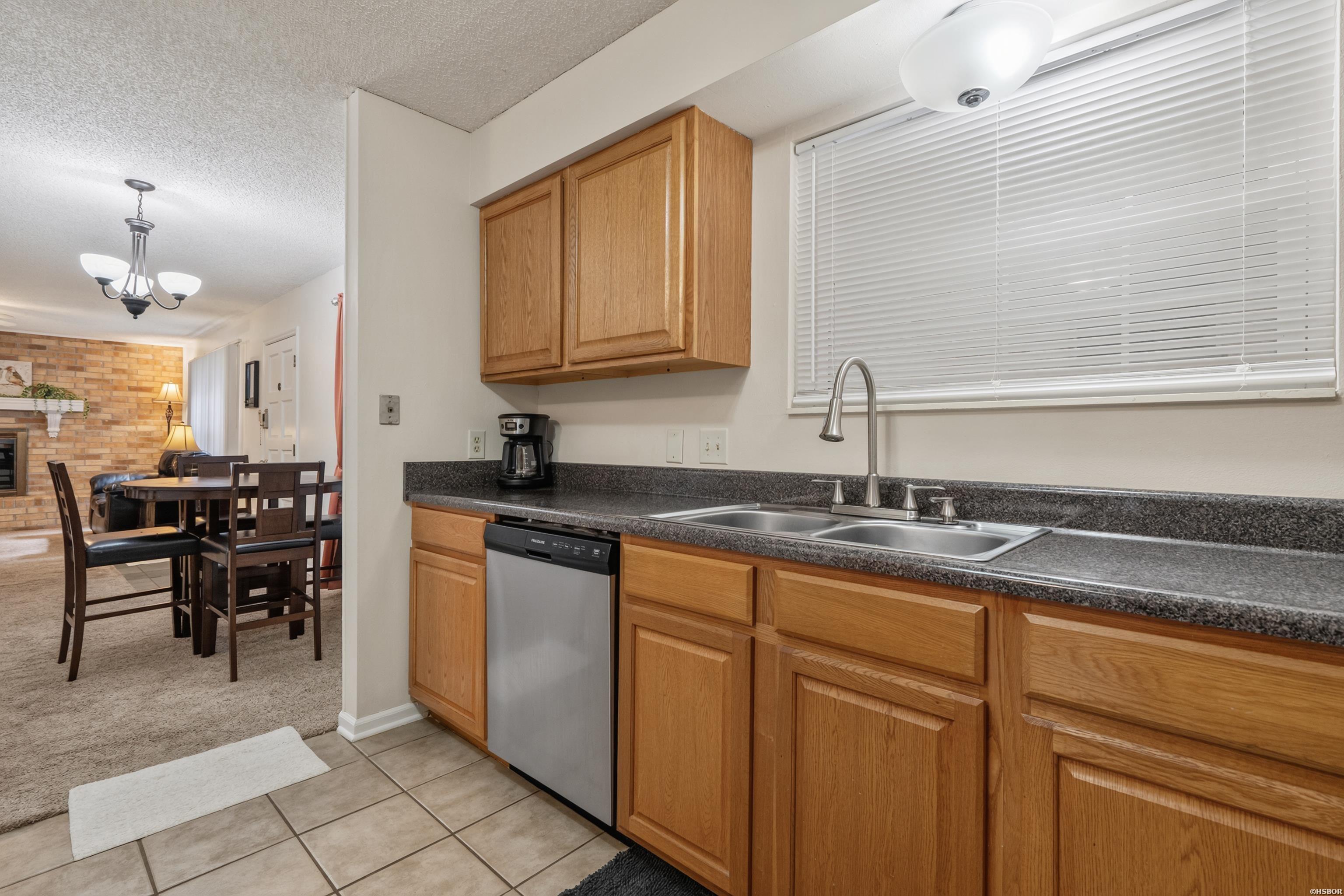 125 Carl Property Photo 32